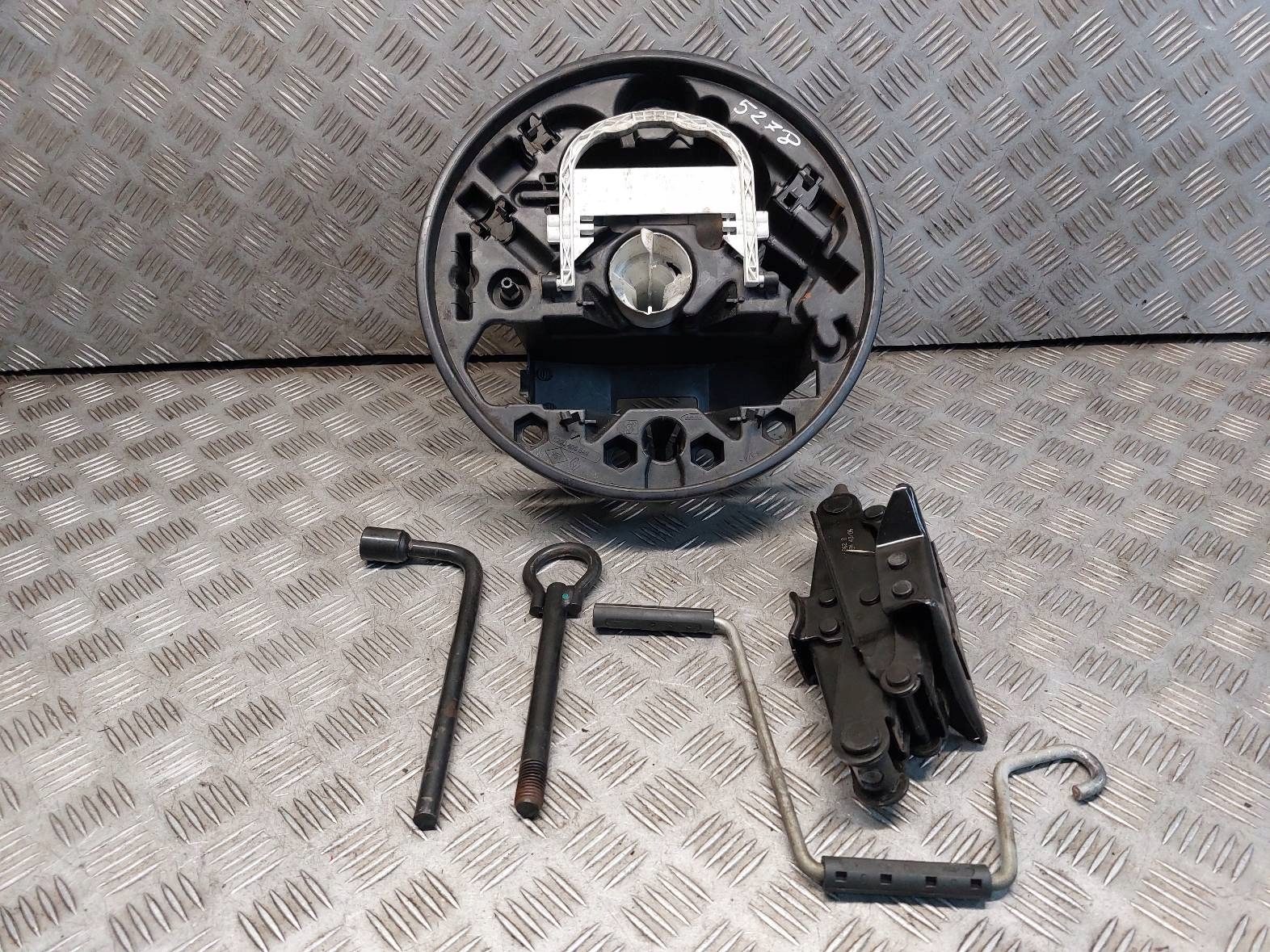 ZESTAW NAPRAWCZY KOŁA LEWAREK KLUCZ RENAULT CLIO II Phase IV