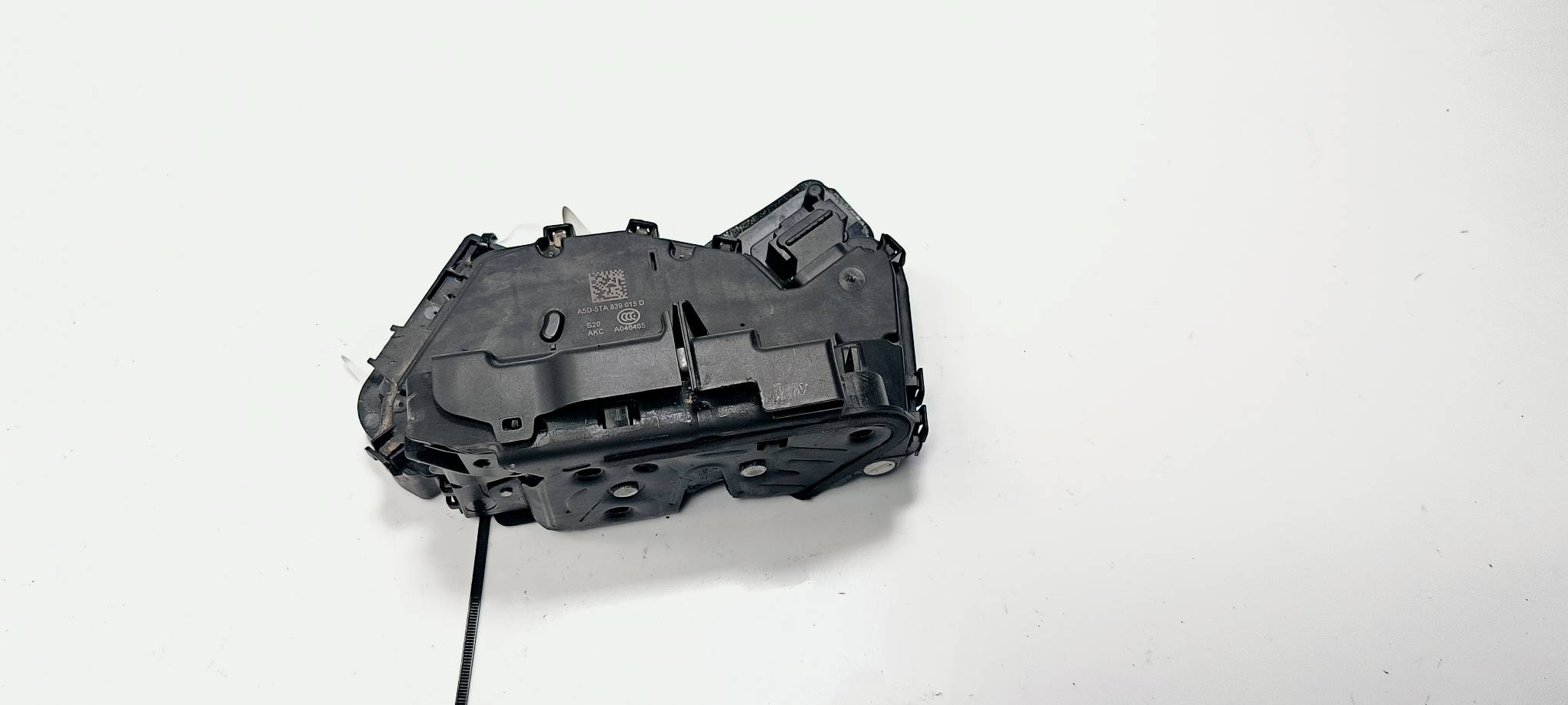 lock door left rear part 5TA839015D VOLKSWAGEN PASSAT B8