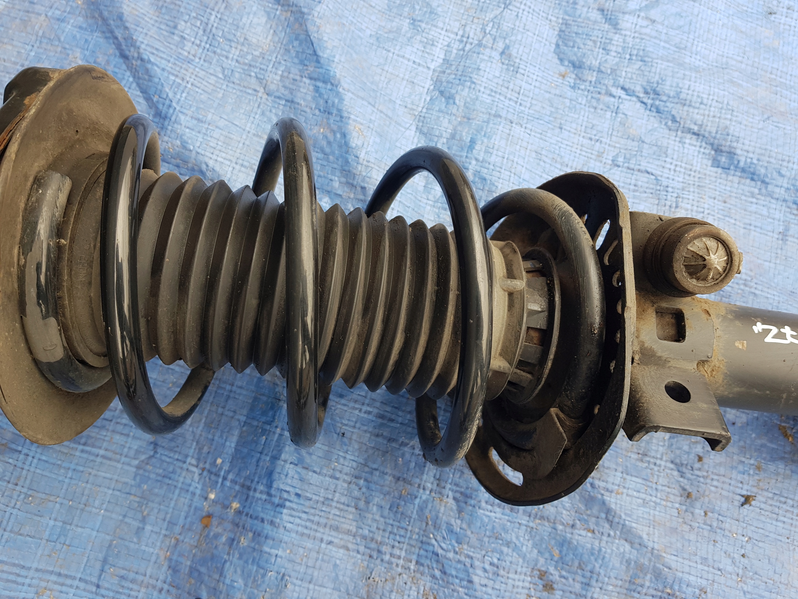 shock absorber front left right MERCEDES W207 W204