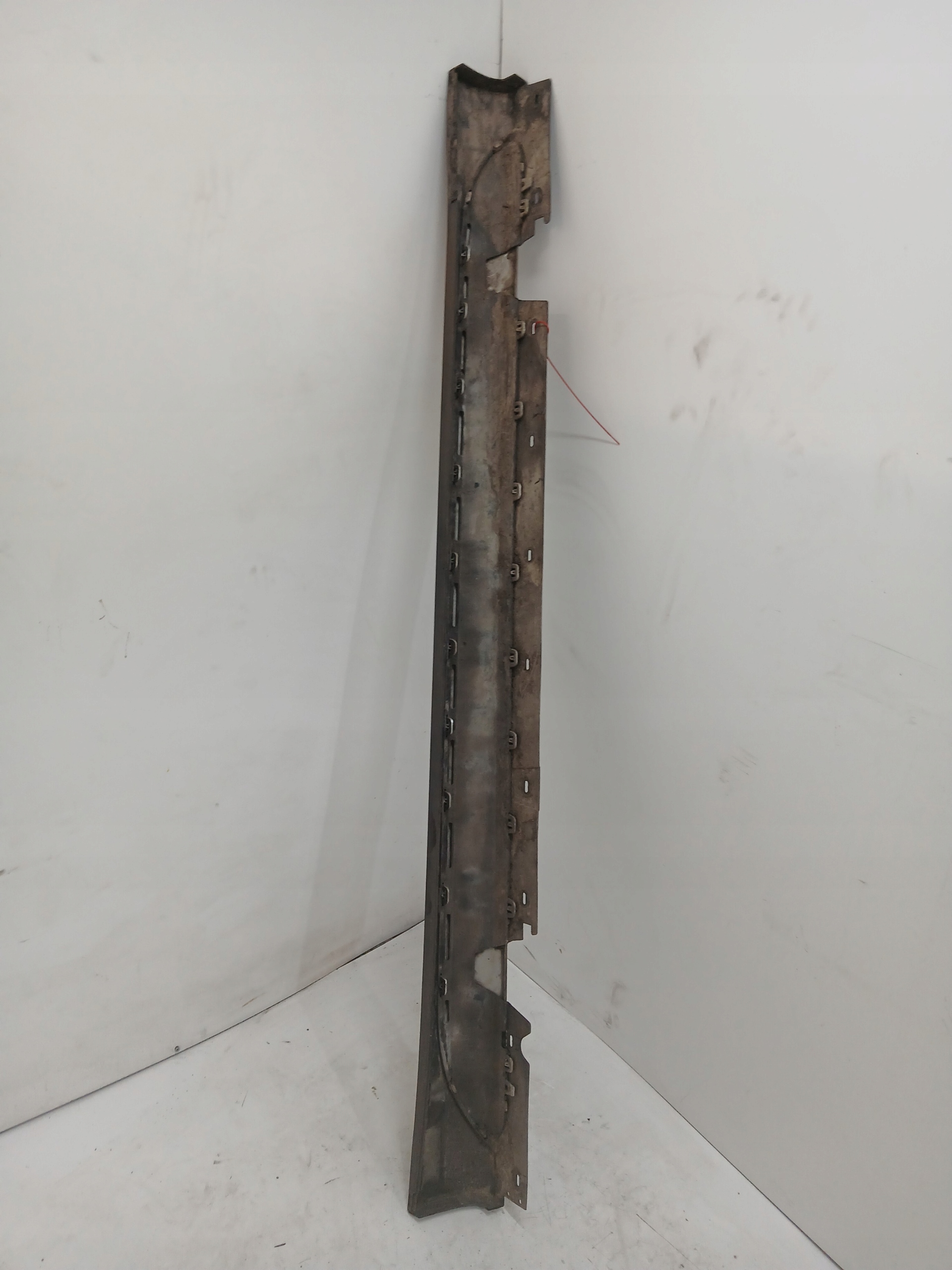 BMW X1 E84 moulding threshold left