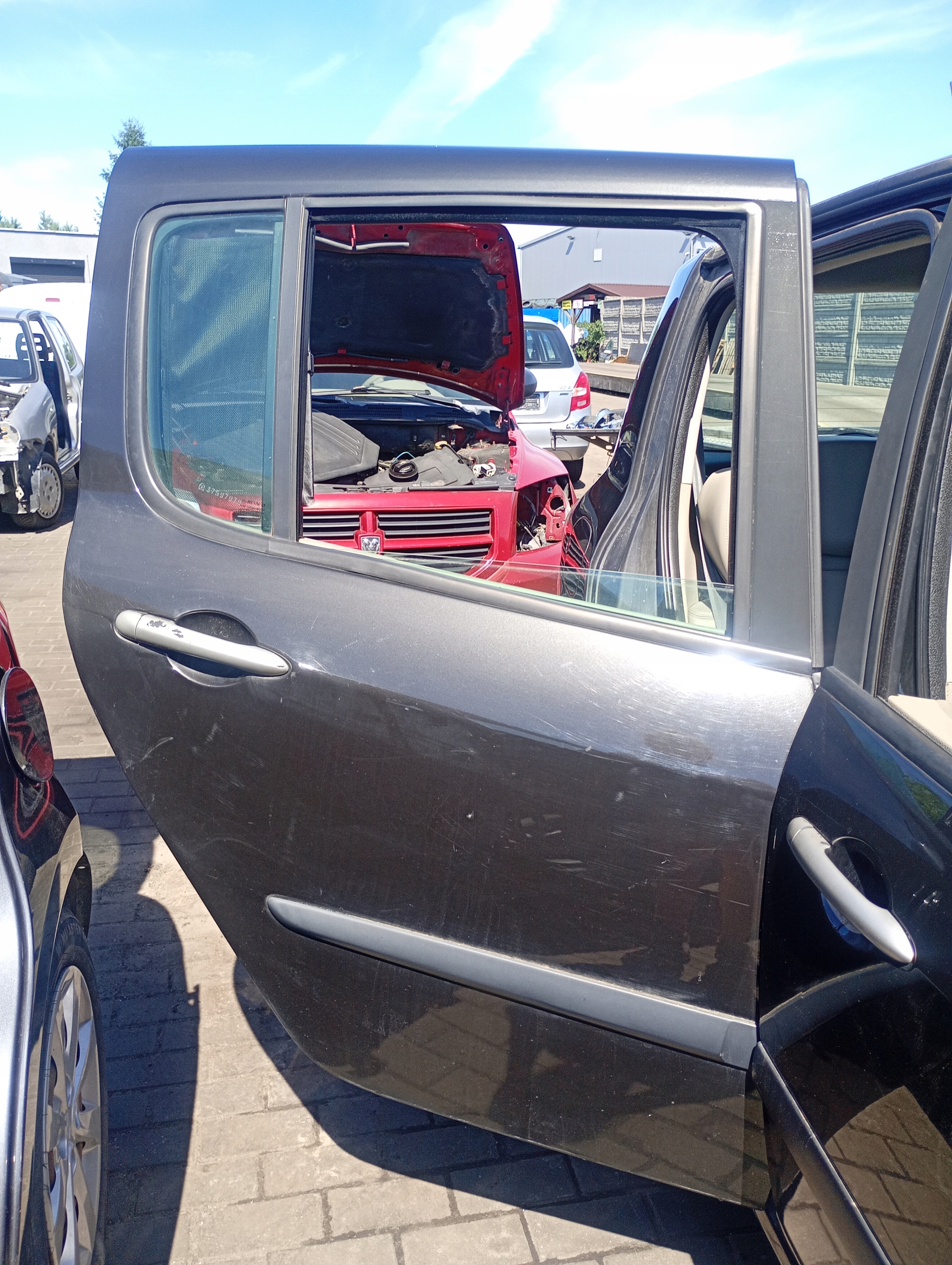 door right rear. rear part black, Renault Modus 1 and 04-13