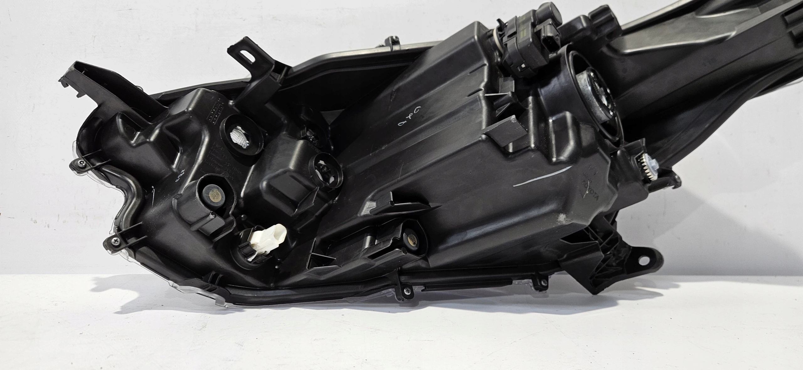 light right front TOYOTA YARIS IV 20- original H0-6EU