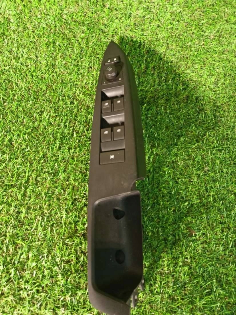 button windows front left side Chevrolet Captiva facelift 2013 202005436
