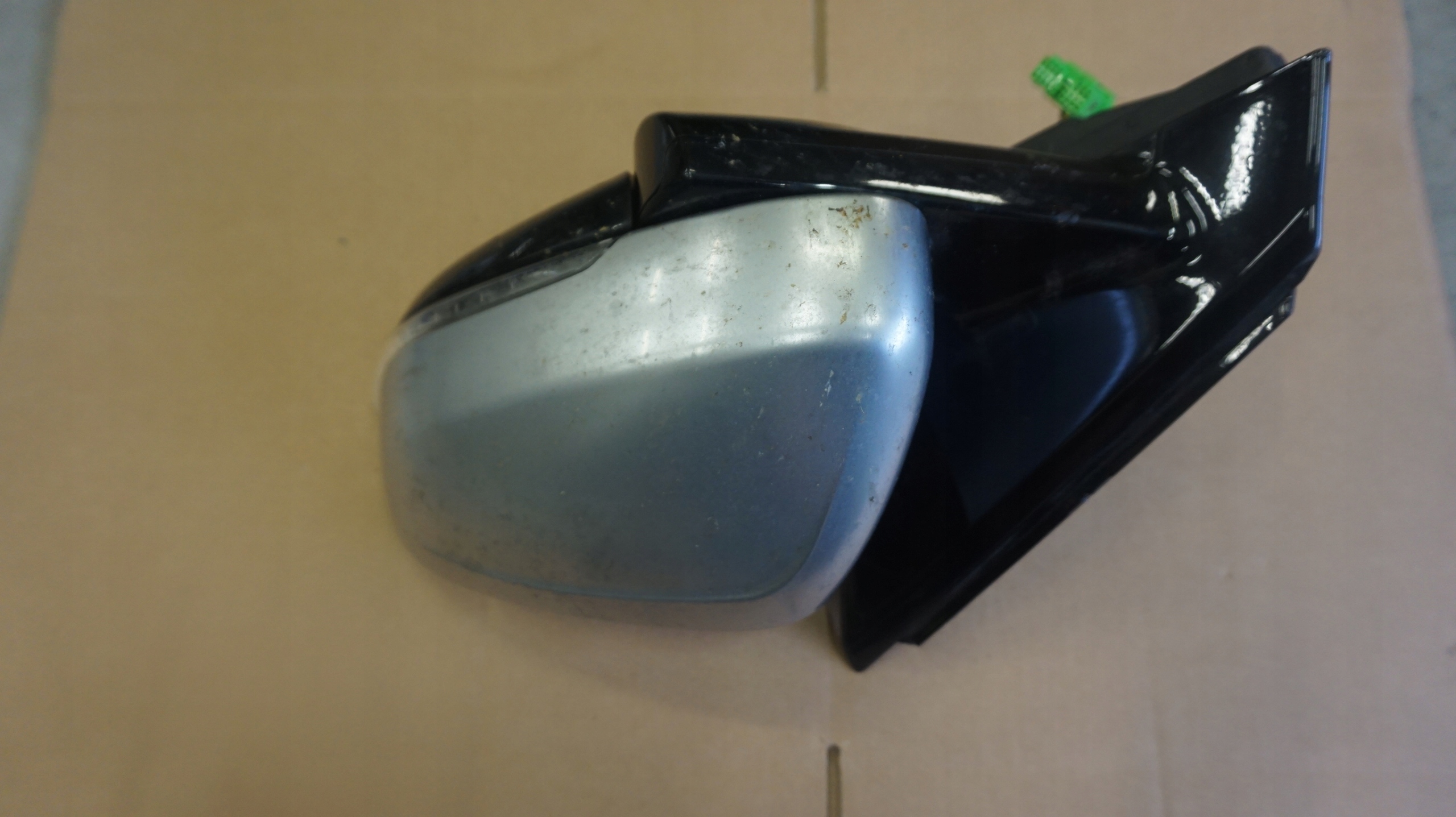 LUSTERKO LEWE VOLVO V40 V40CC 14-PIN R-DESING Strona zabudowy lewa