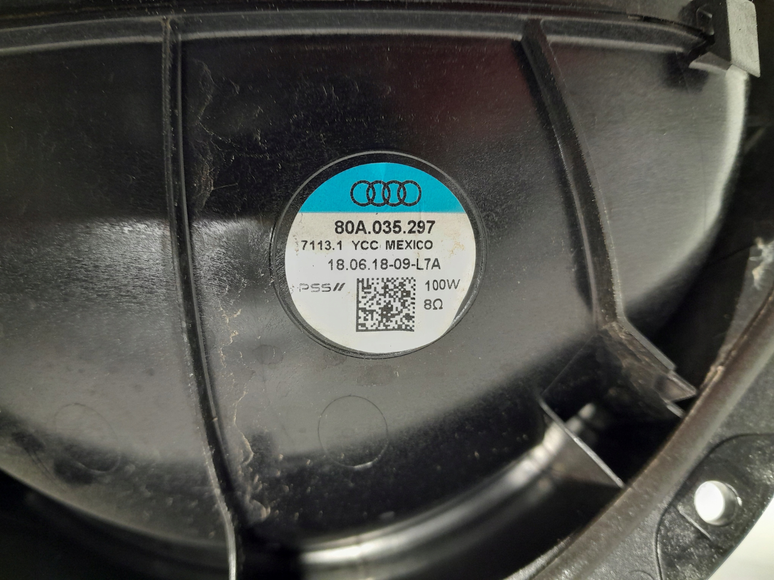 AUDI Q5 80A speaker door front right left bang&OLUFSEN 80A035297