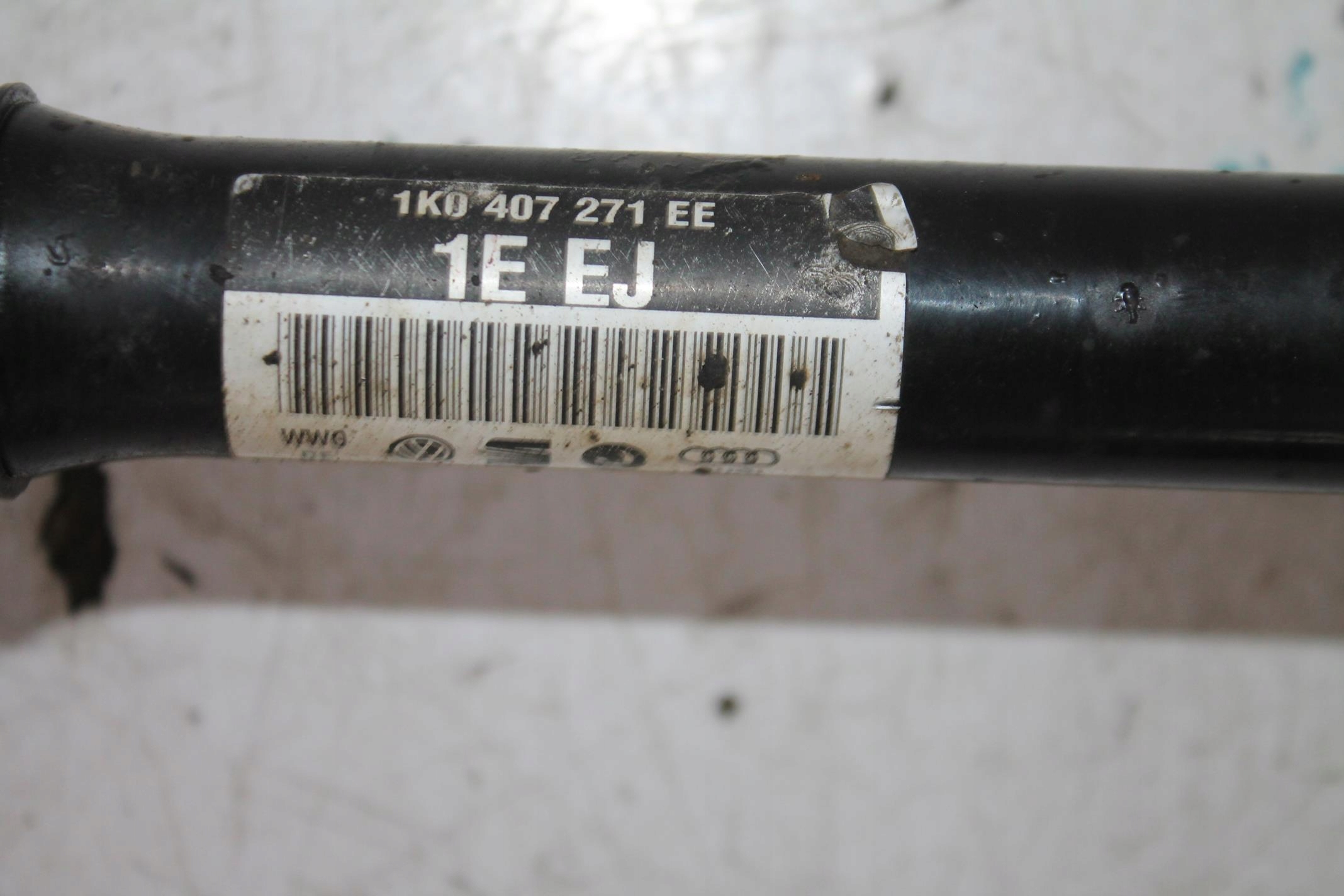 semi-axis left front 1K0407271EE OCTAVIA II 2.0 TFSI
