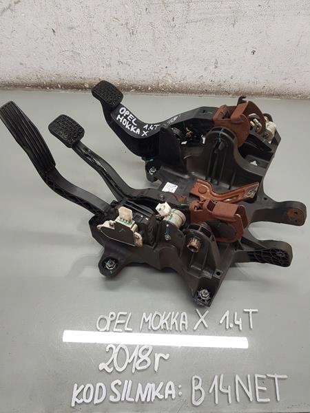 педаль Педали opel MOKKA X 1.4 T 42597130