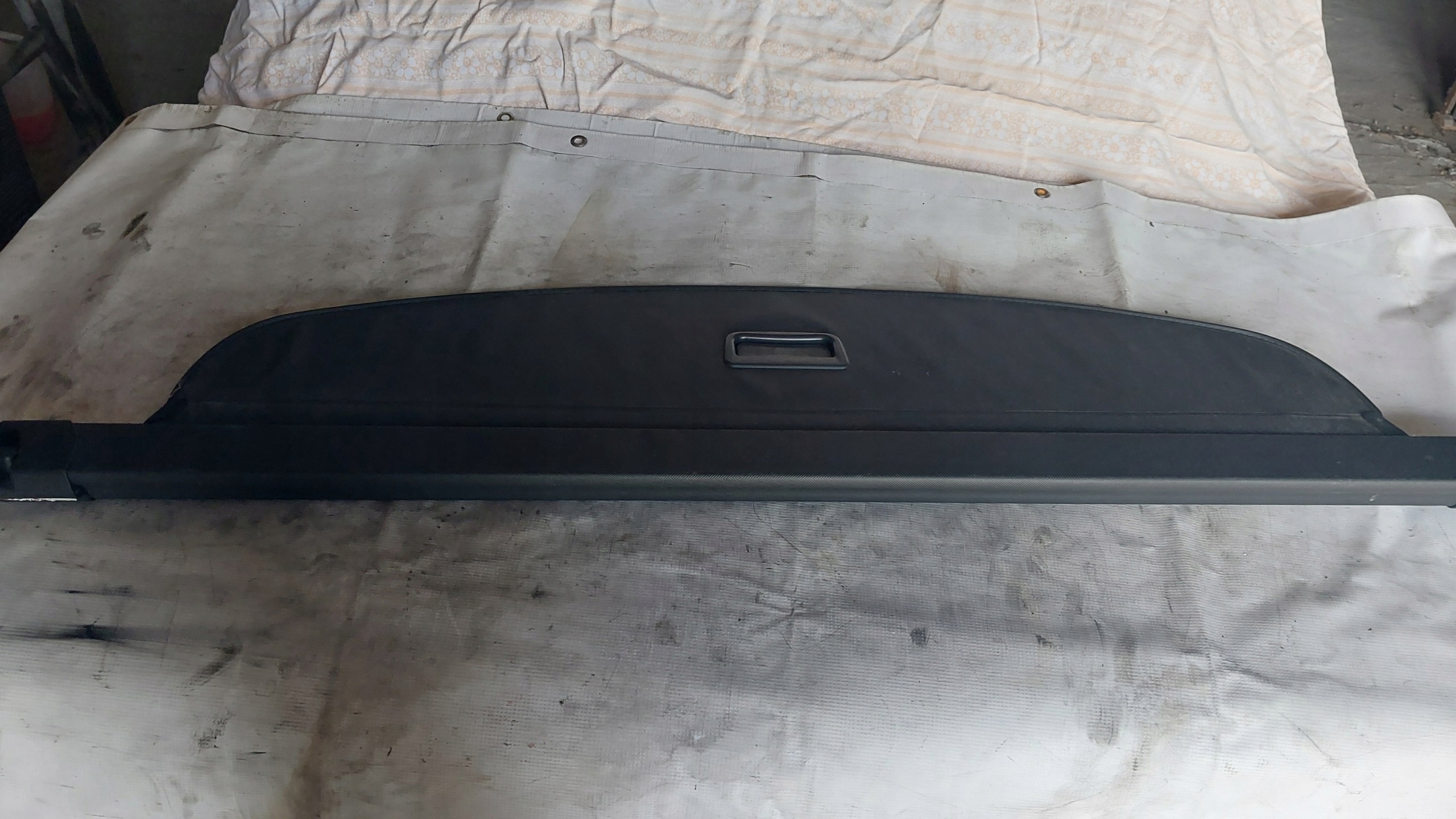 AUDI A6 C6 roleta kufru KOMBI 4F9863553 94H
