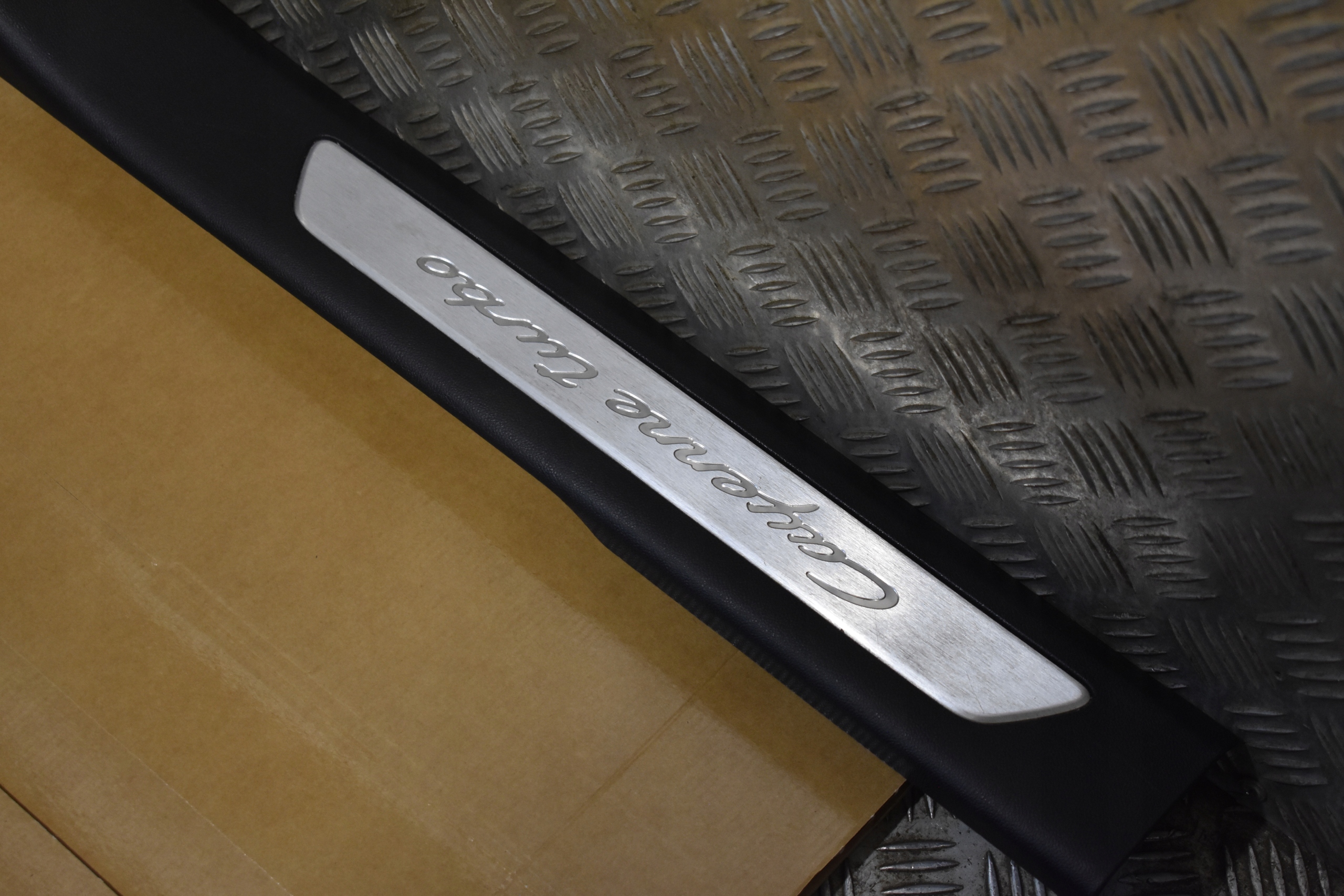 IDEALNA moulding threshold left PORSCHE CAYENNE 9Y TURBO 1
