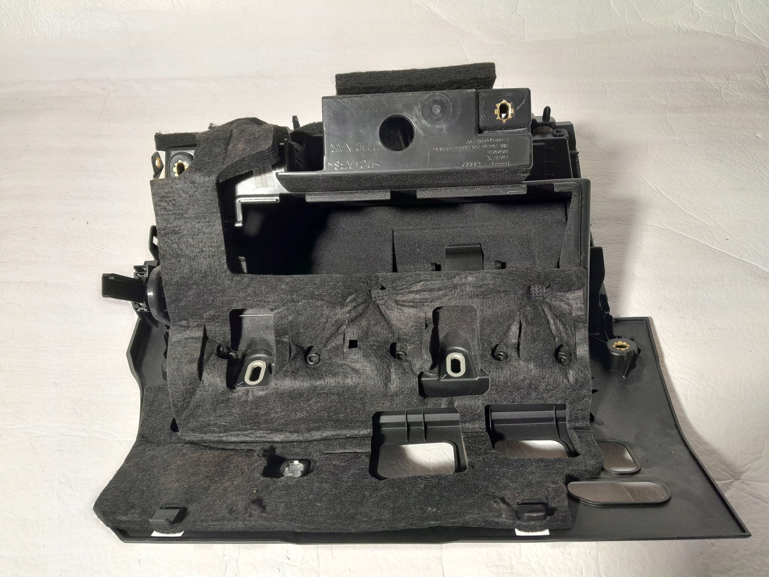 AUDI A3 S3 8V Handschuhfach des Beifahrers 8V0880842B