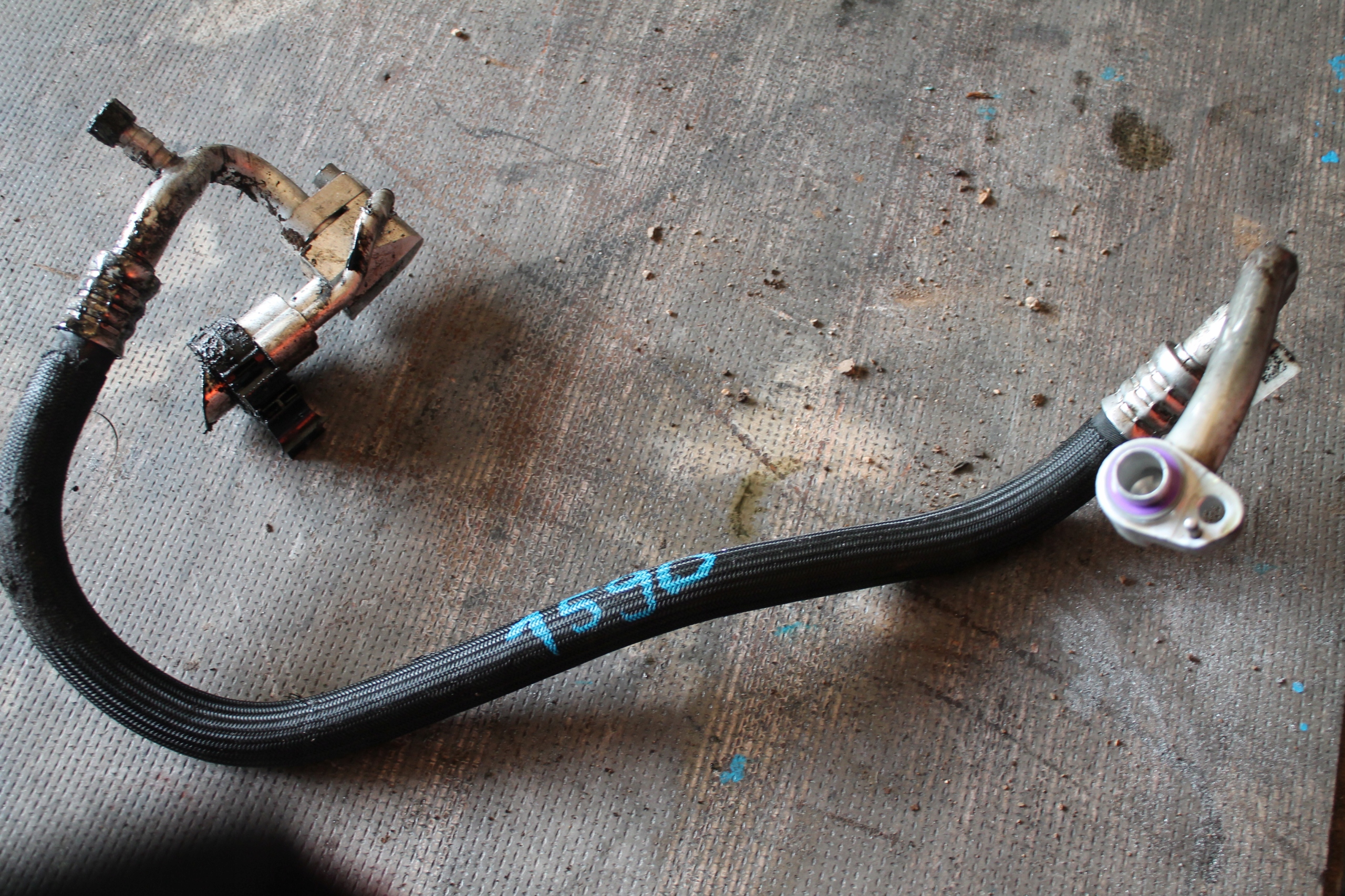 1590. Schlauch klimaanlage BMW 6993263