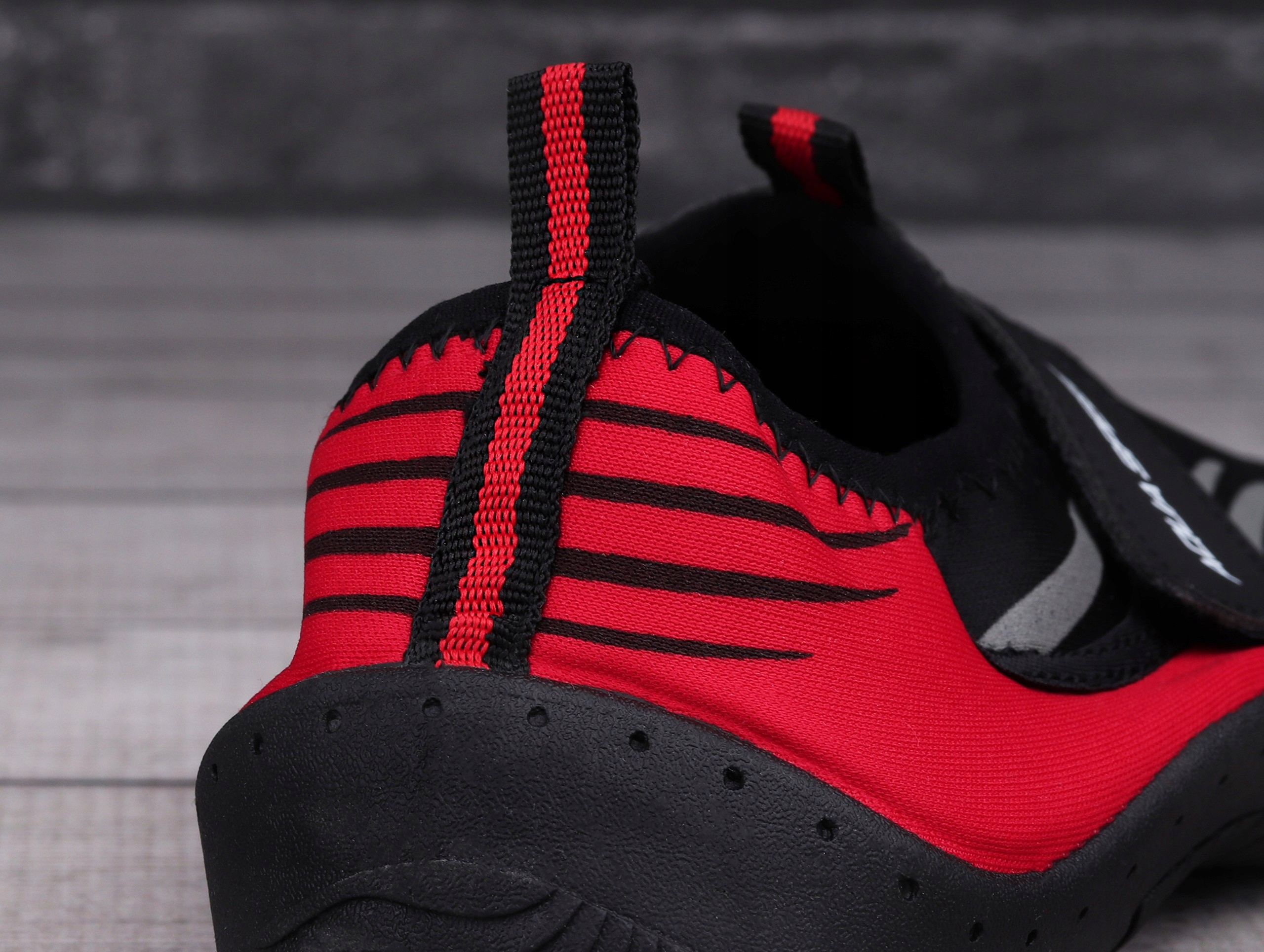 Buty męskie do wody, sportowe, jeżowce 27D Rozmiar 42