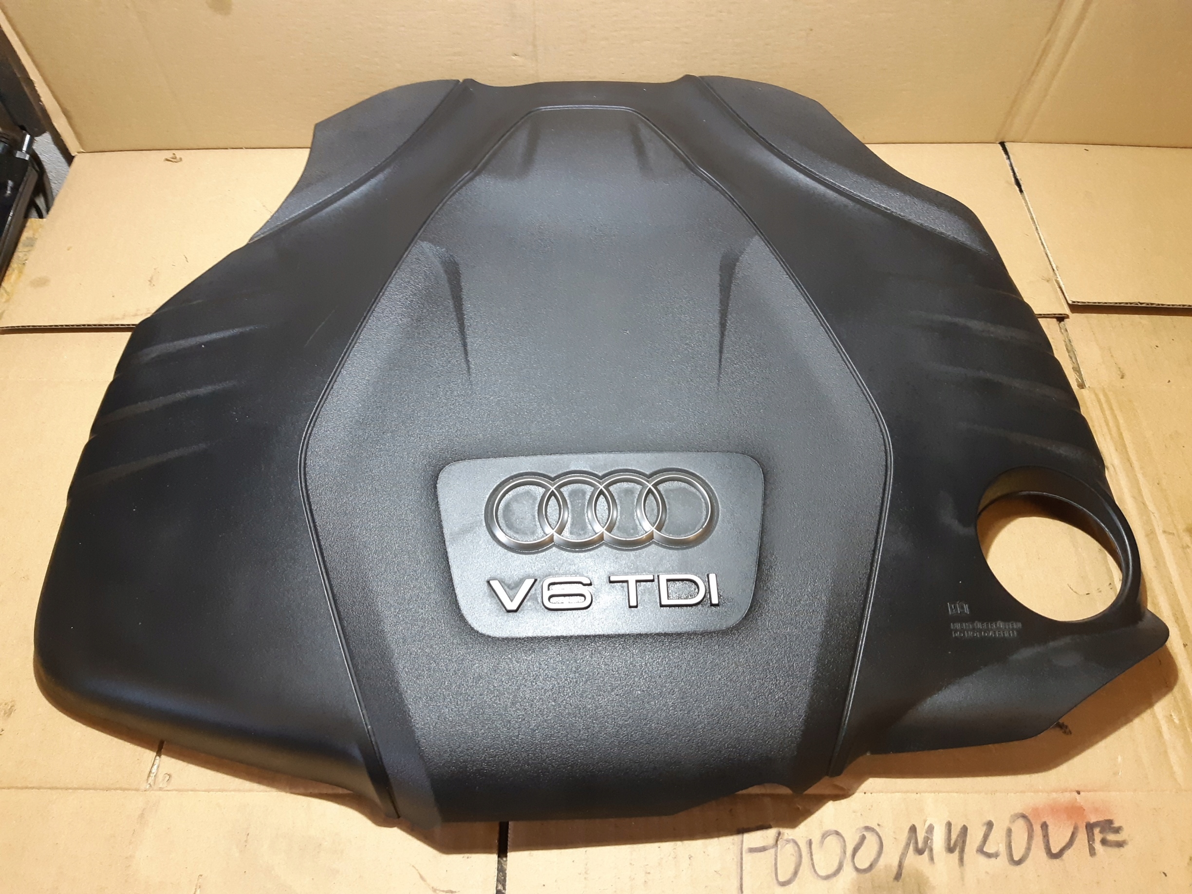 AUDI A6 A7 C7 3.0 TDI upper cover engine housing cover 059103525CF
