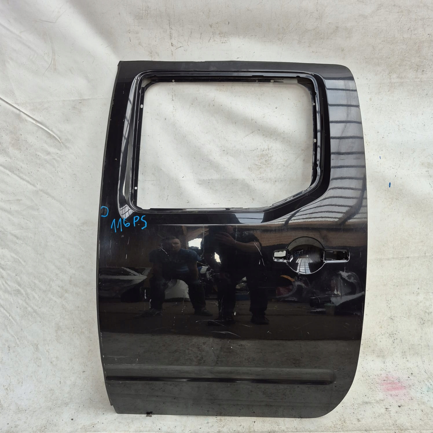 NISSAN NAVARA PATHFINDER D40 06- door left rear part rear.