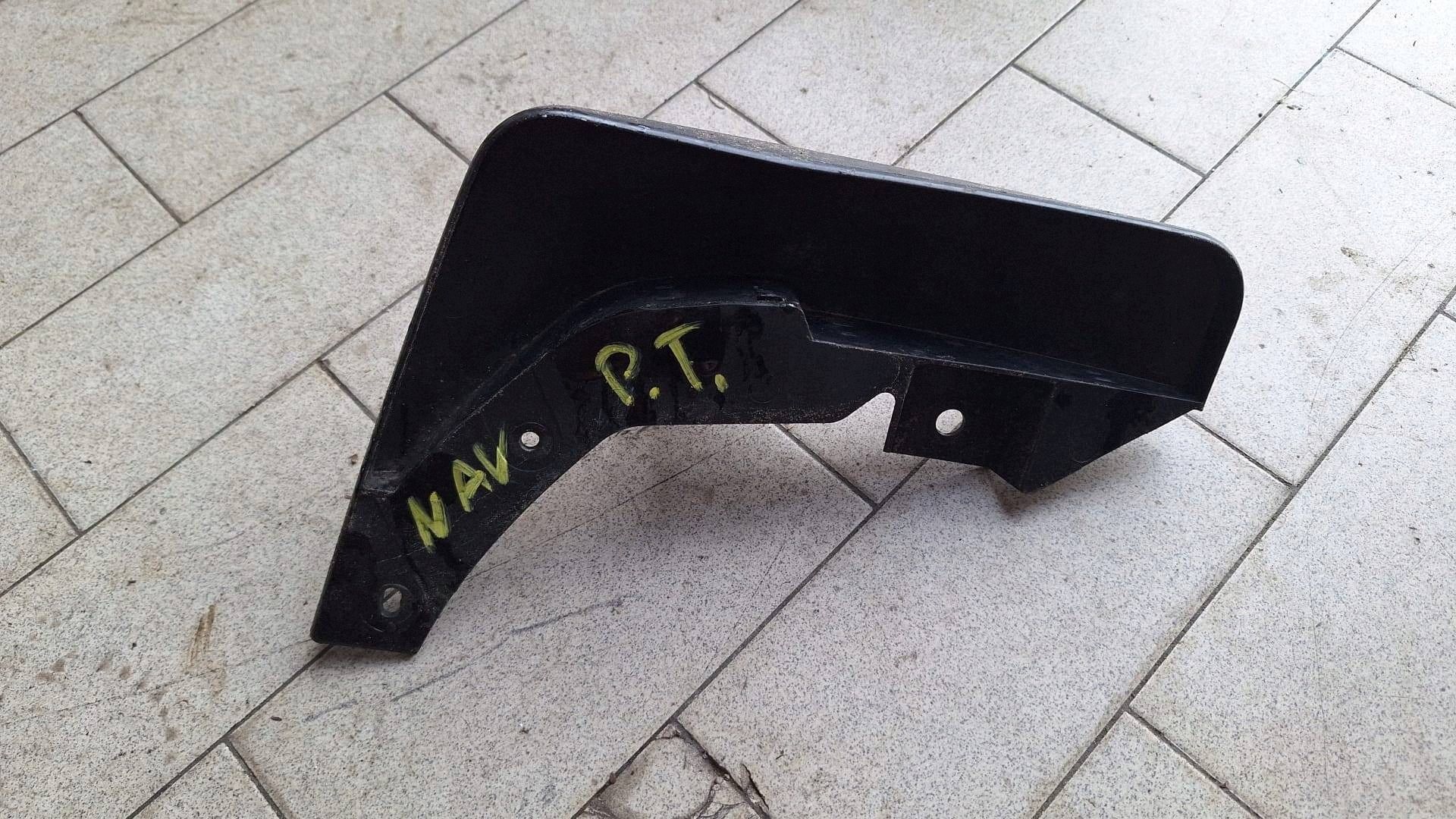 mudguard flap rear rear part side right Nissan Navara D23 767D44KJ0A