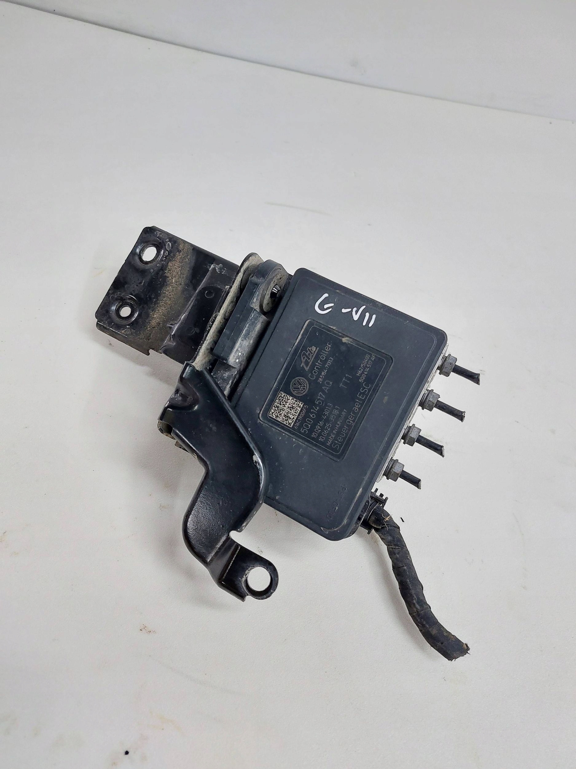 W GOLF VII OCTAVIA III LEON III AUDI 3 pump control unit ABS 5Q0614517AQ