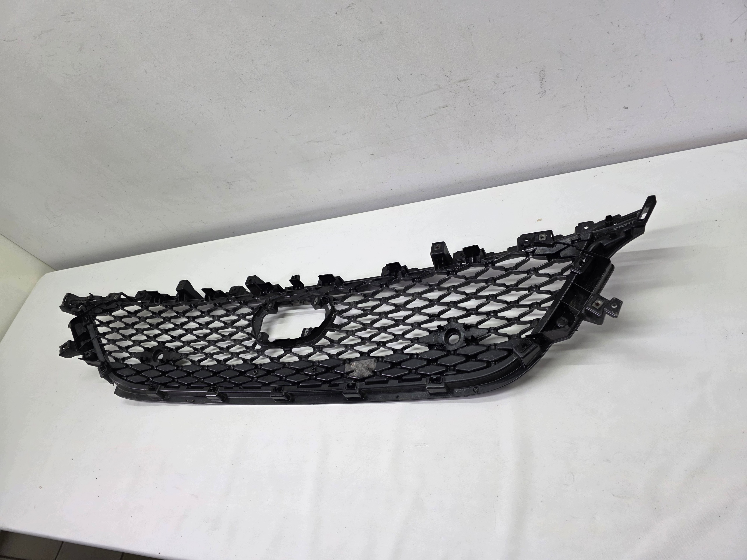 CHRYSLER PACIFICA LIFT 20- PDC grid of a bumper front original