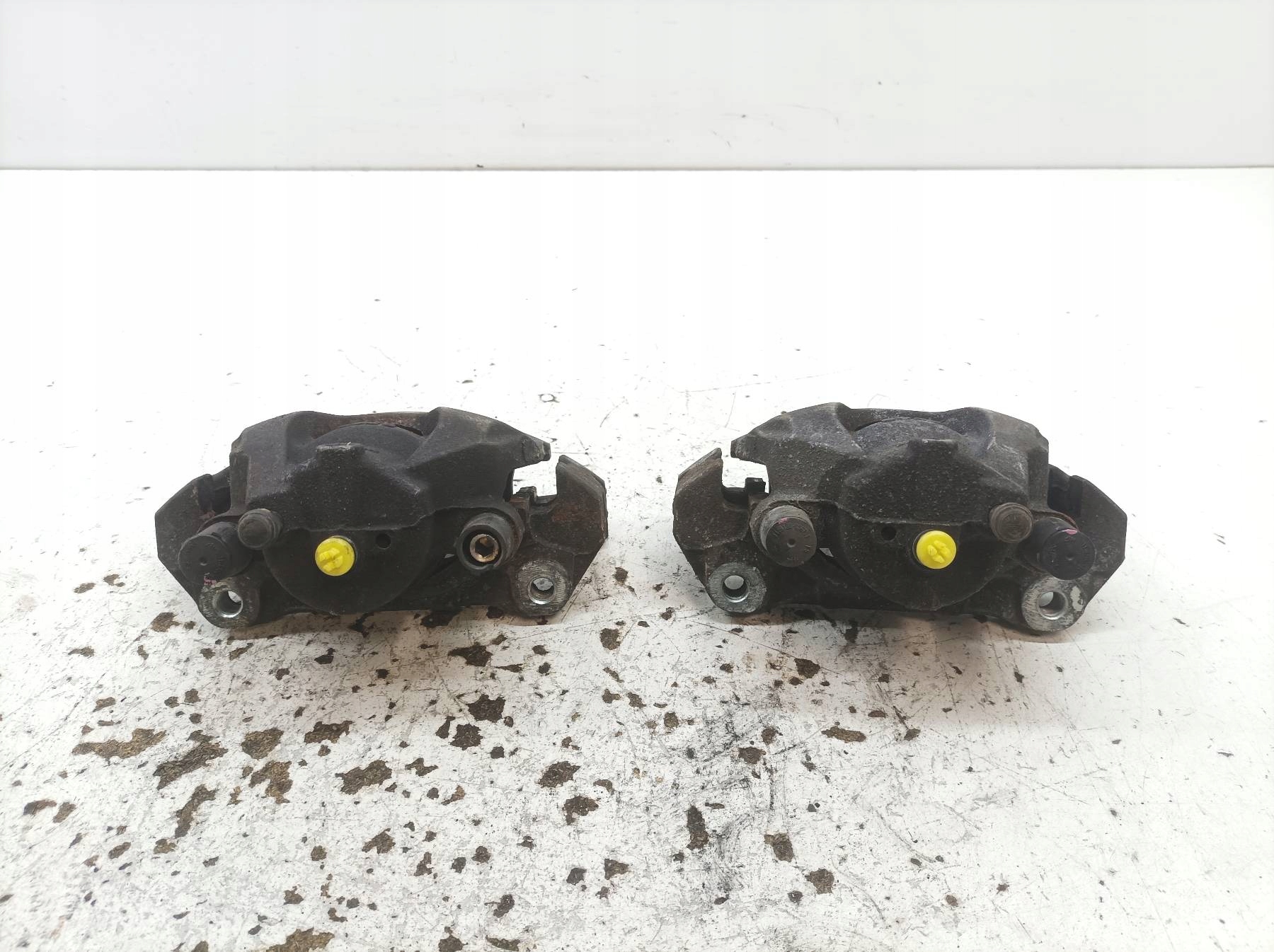 caliper brake right left front KPL 1.0 B Toyota Yaris IV (2020- )