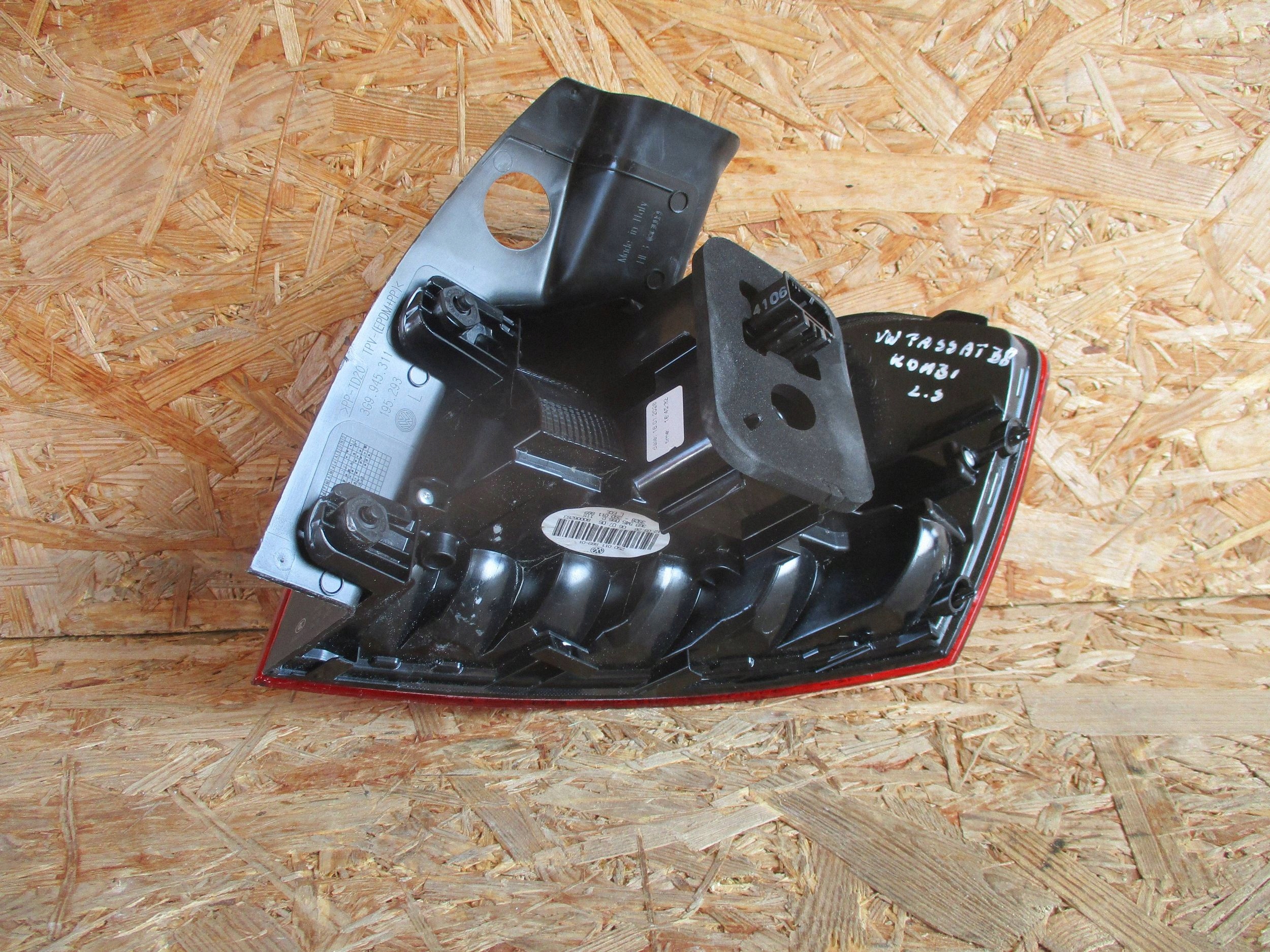 light rear part rear left VW PASSAT B8 KOMBI 3G9