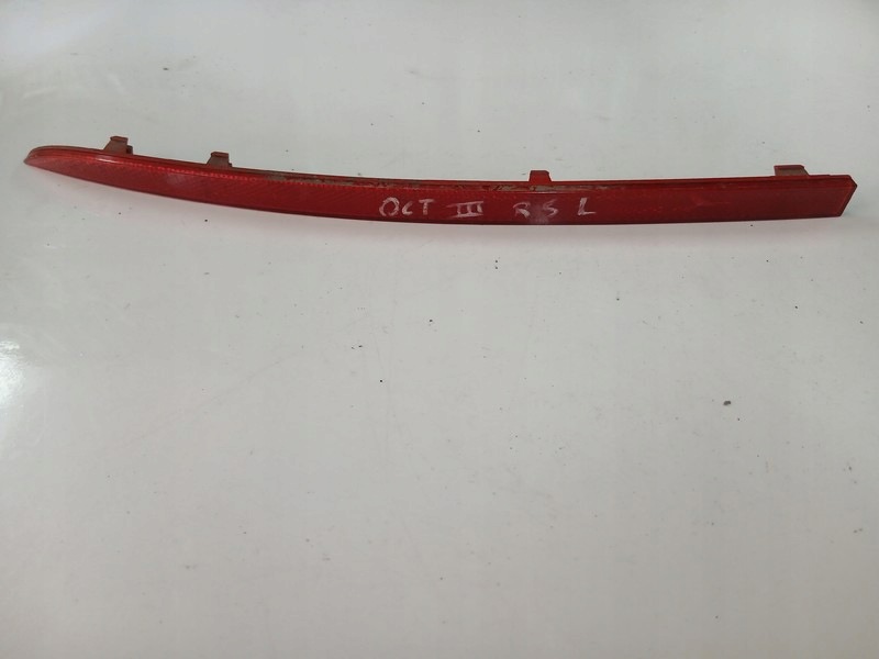 ODBLASK paraurti sinistra posteriore SKODA OCTAVIA III 5E0945105A