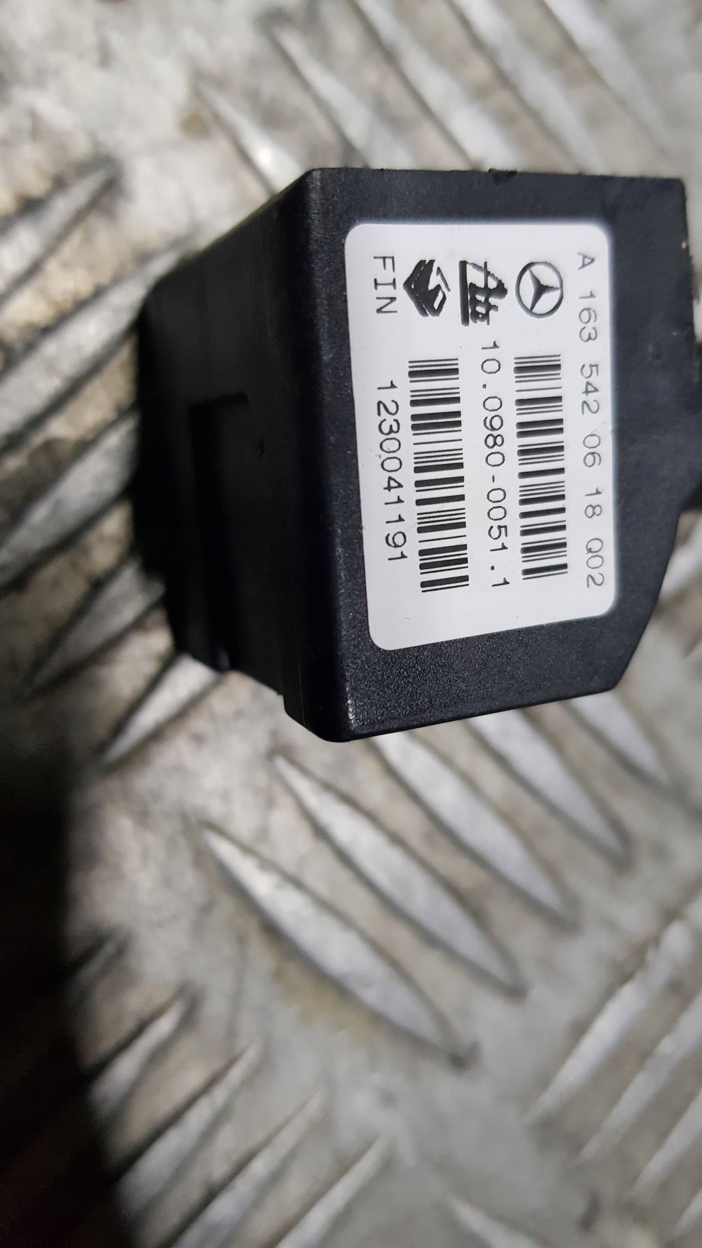 MERCEDES mlW163 W211 W203 sensor steering ESP A1635420618