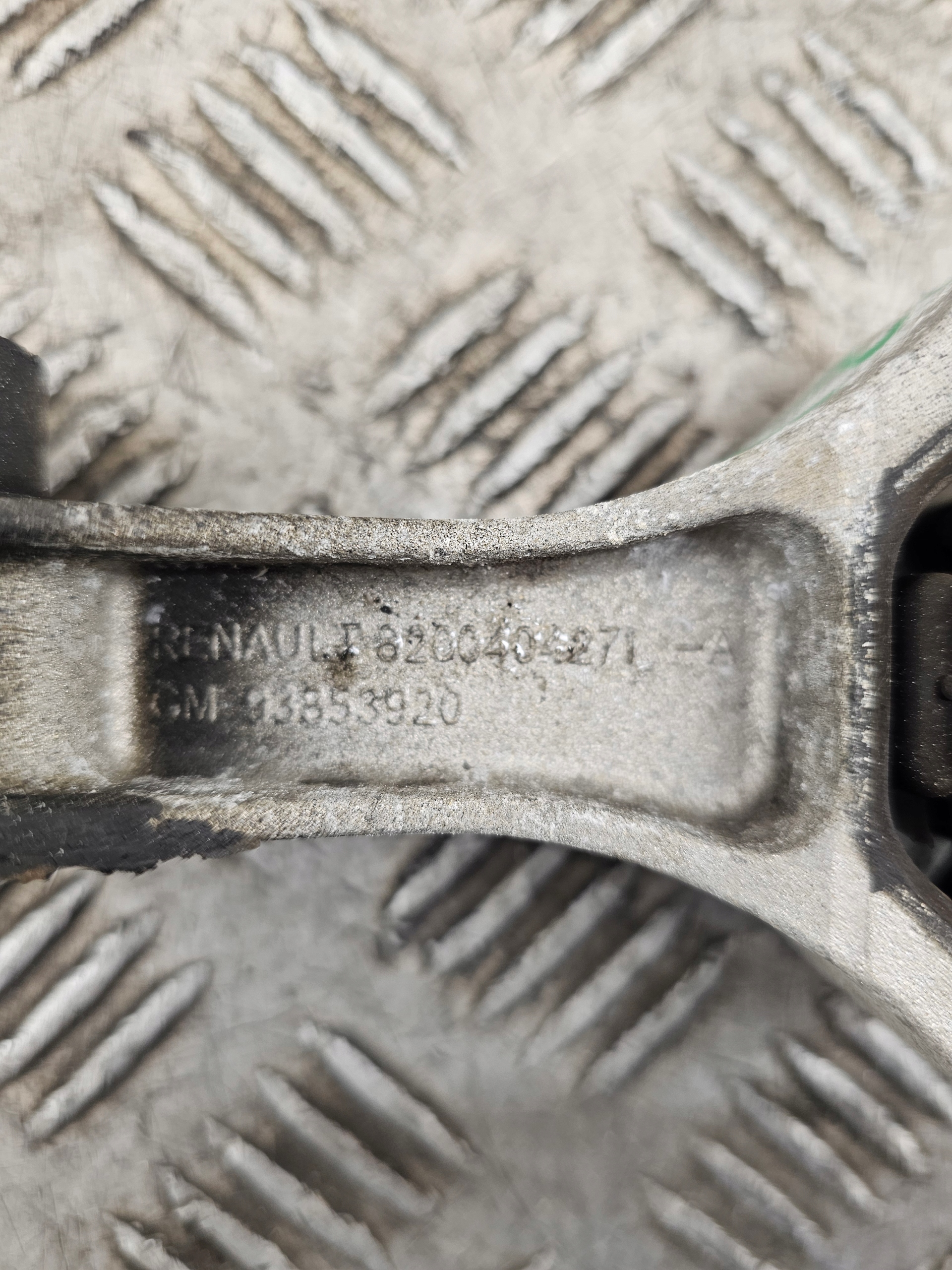RENAULT TRAFIC III engine mount 93853920