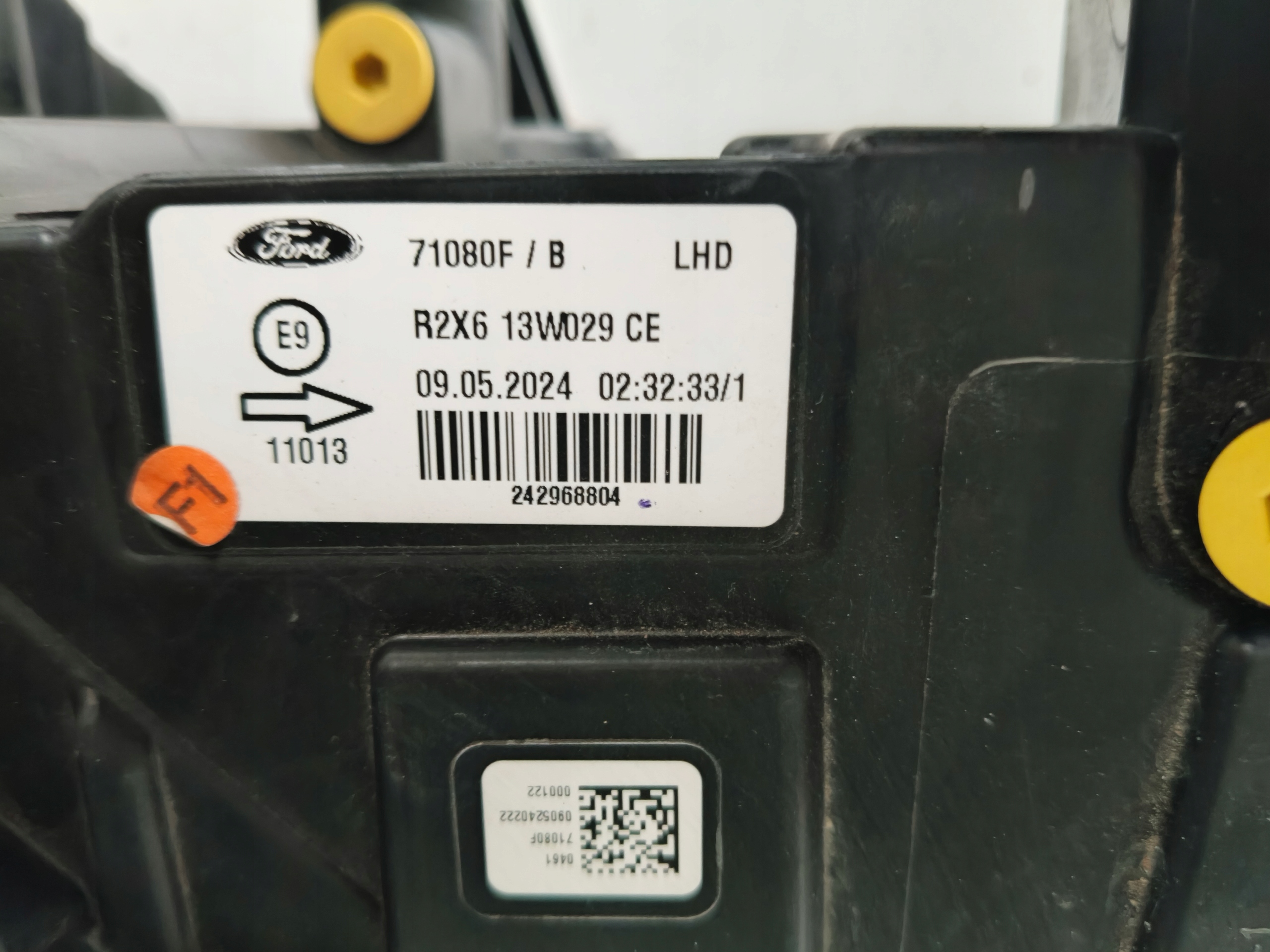 light right REFLEKTOR FORD TRANSIT COURIER 24