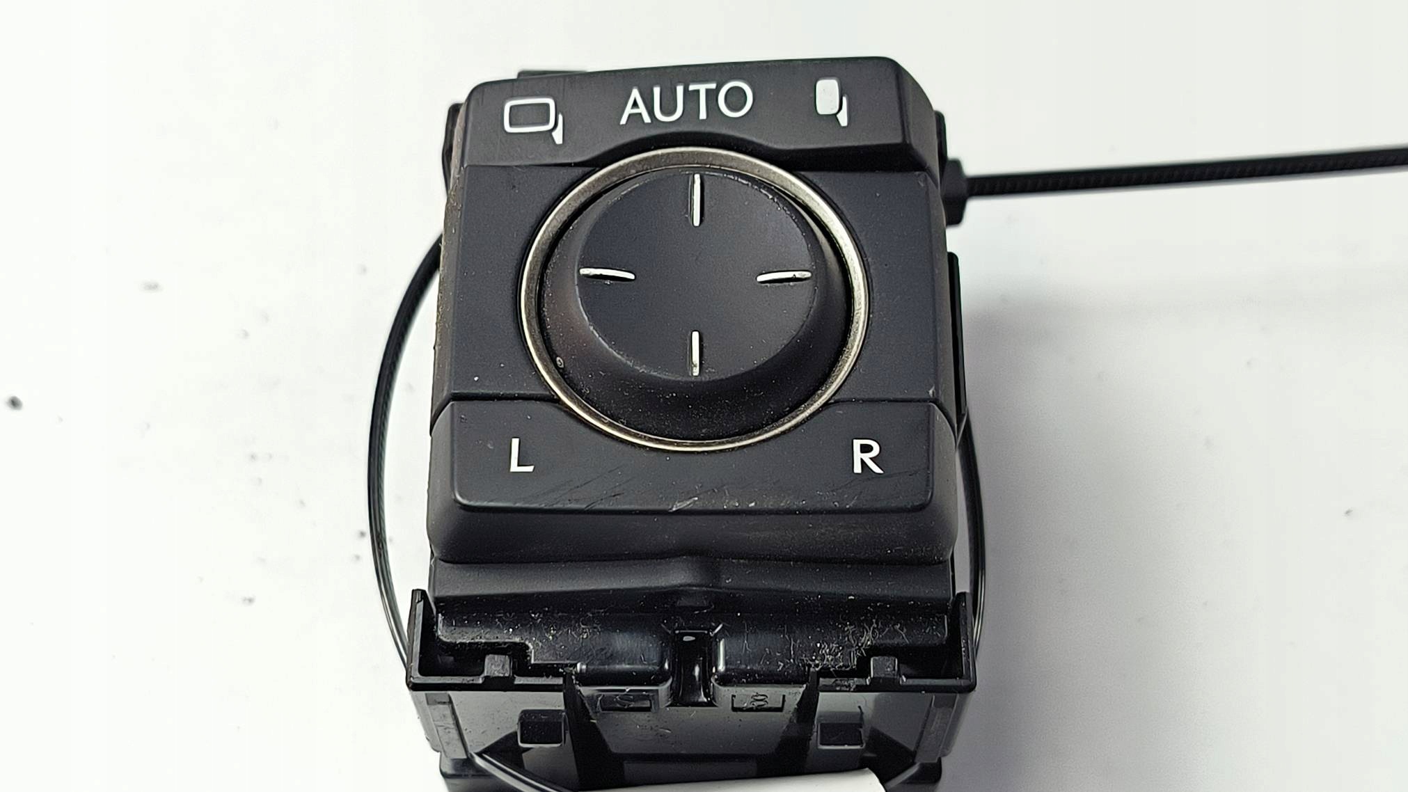 button 183746 LEXUS ES300H VII