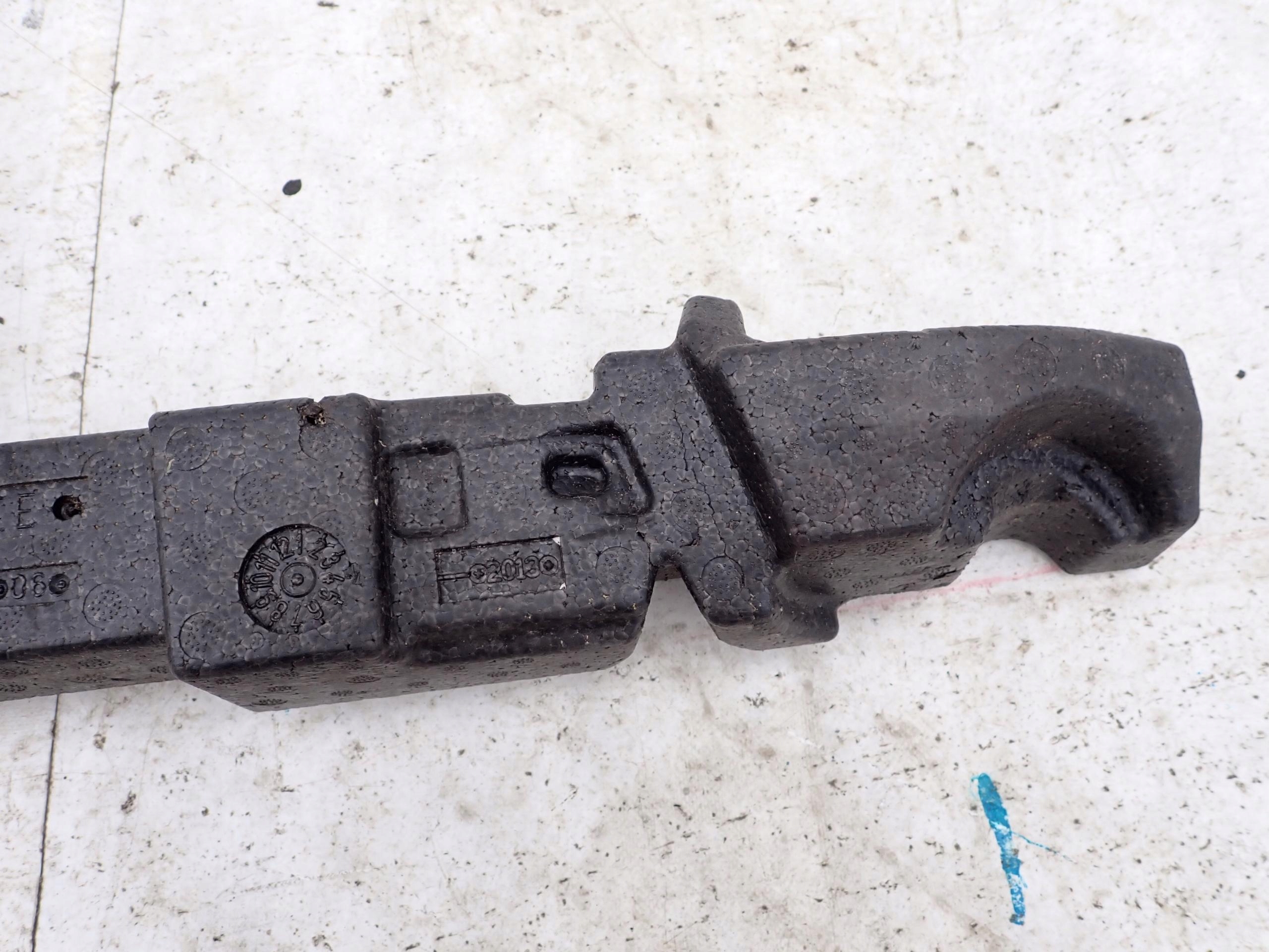 AUDI A1 8X0 ABSORBER der Stoßstange vorne 8X0807251D