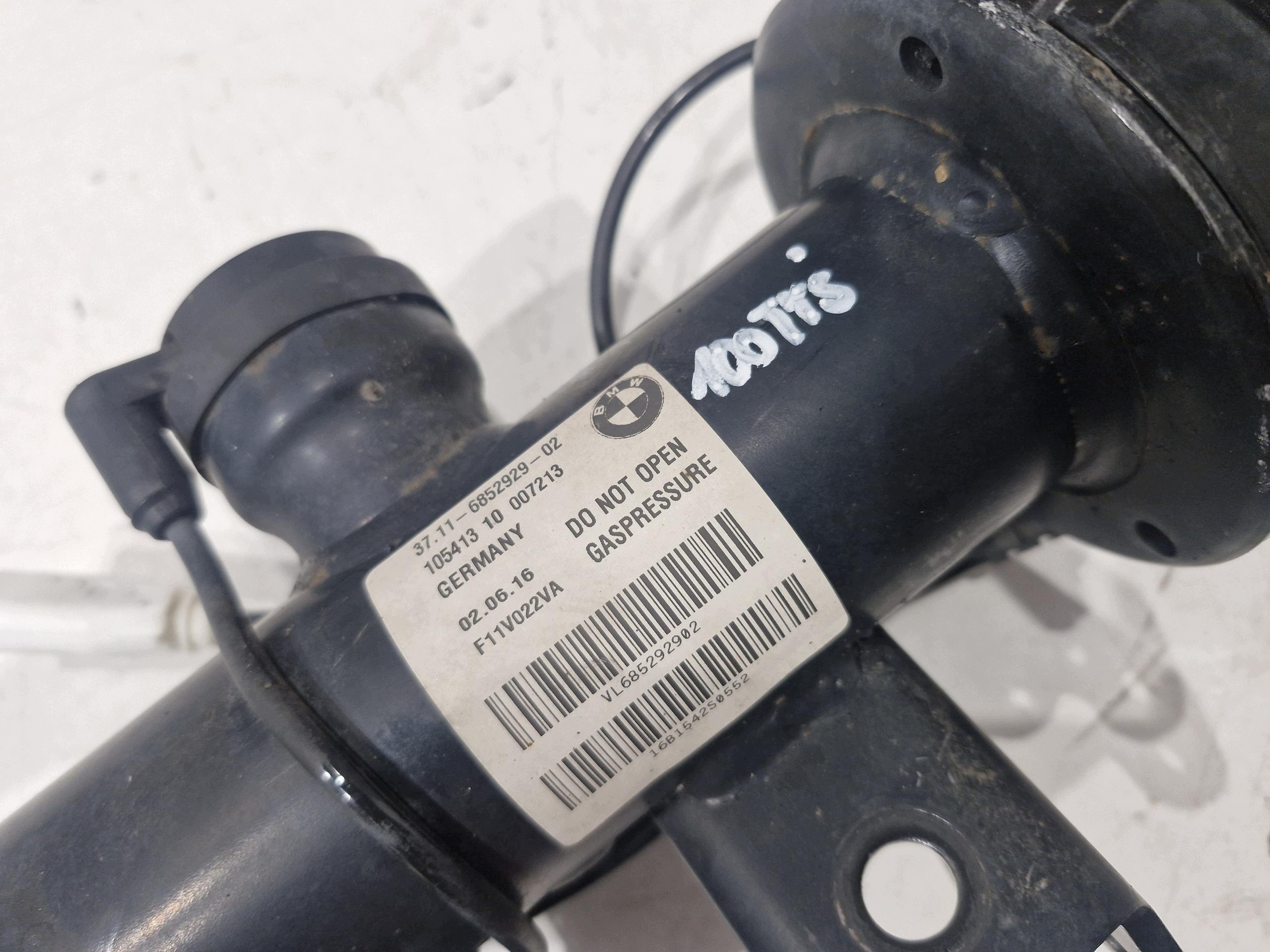 6852929 BMW F11 shock absorber front left front