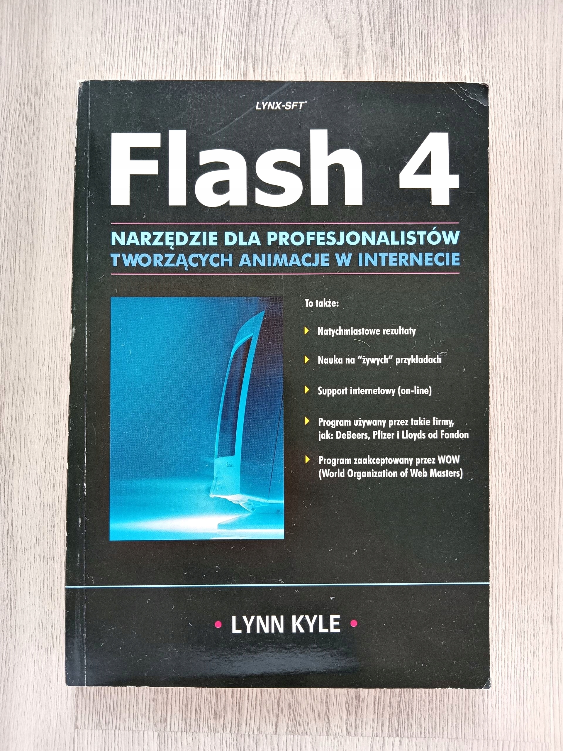 Flash 4 - Lynn Kyle