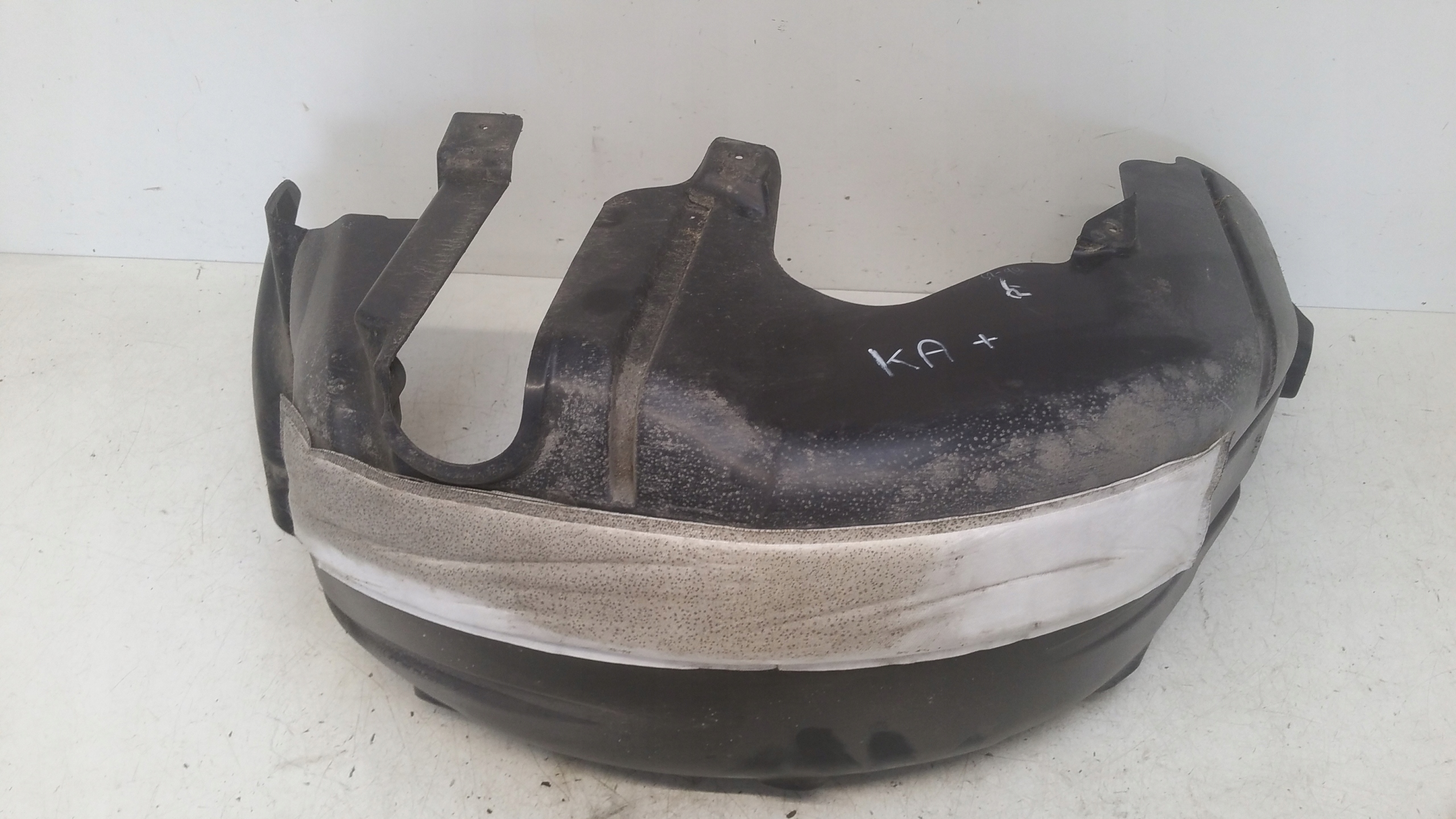 mudguard right rear part E4B5278B50AC Ford KA+