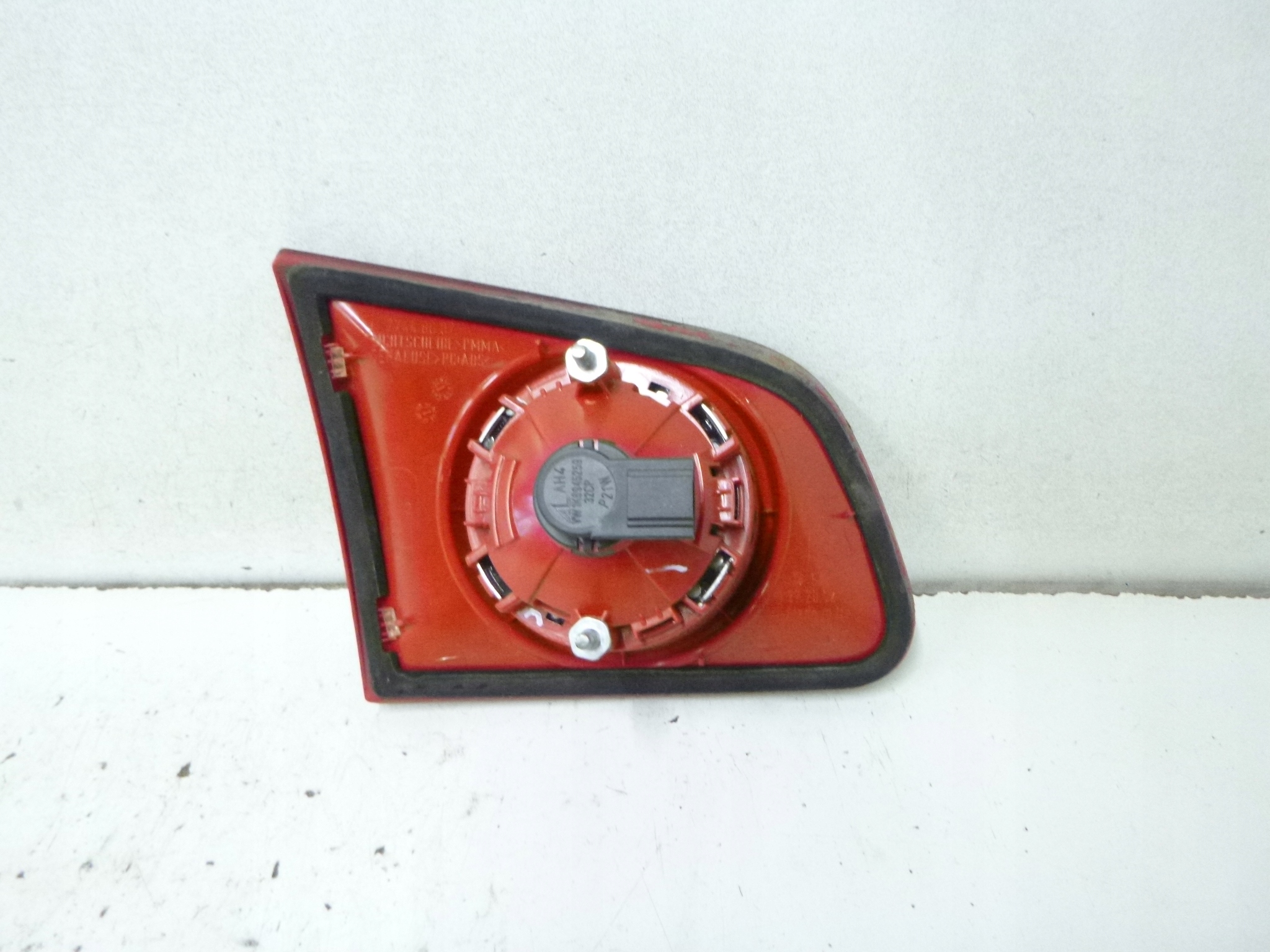 light rear left z bonnet VW Passat B6 kombi 05-10r 3C9945094