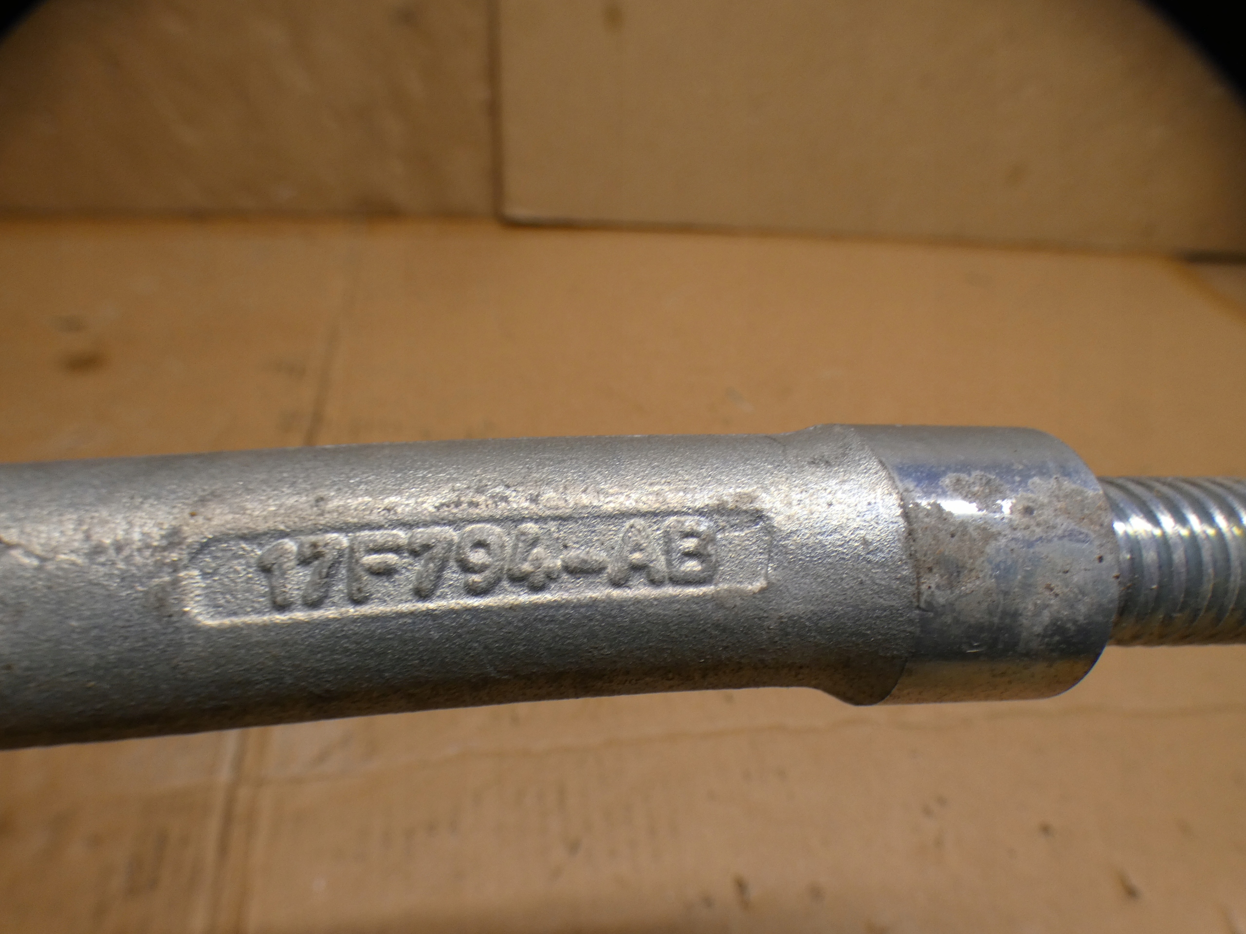 tow RANGE ROVER VELAR L560 J8A2-17A999-AB