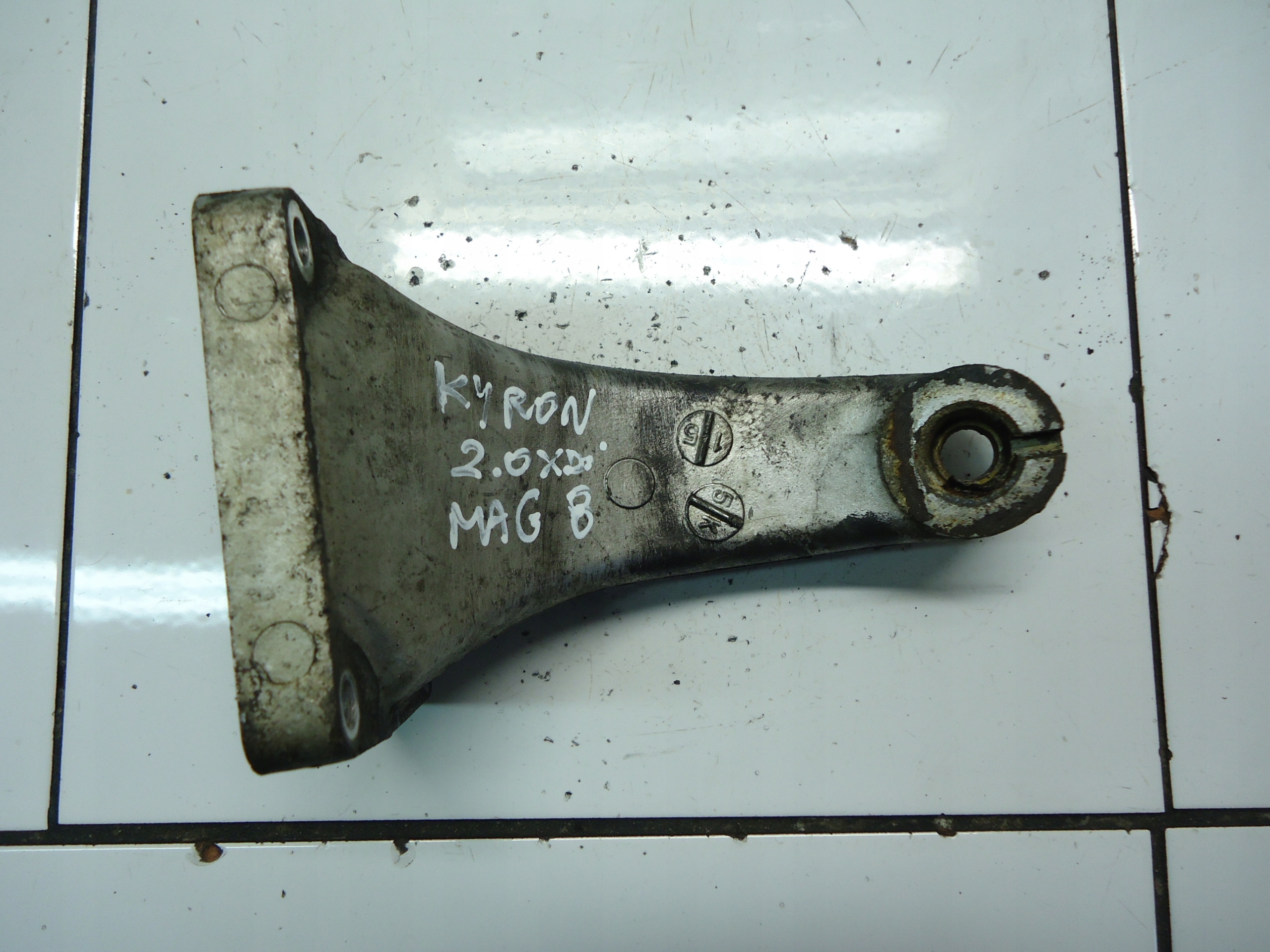 SSANGYONG KYRON 2.0XDI engine mount A6652231104