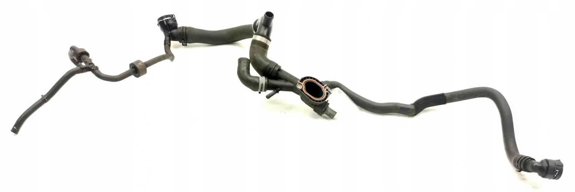 TERMOSTAT HADICE VODNÉ VW GOLF VI 03L121131AA