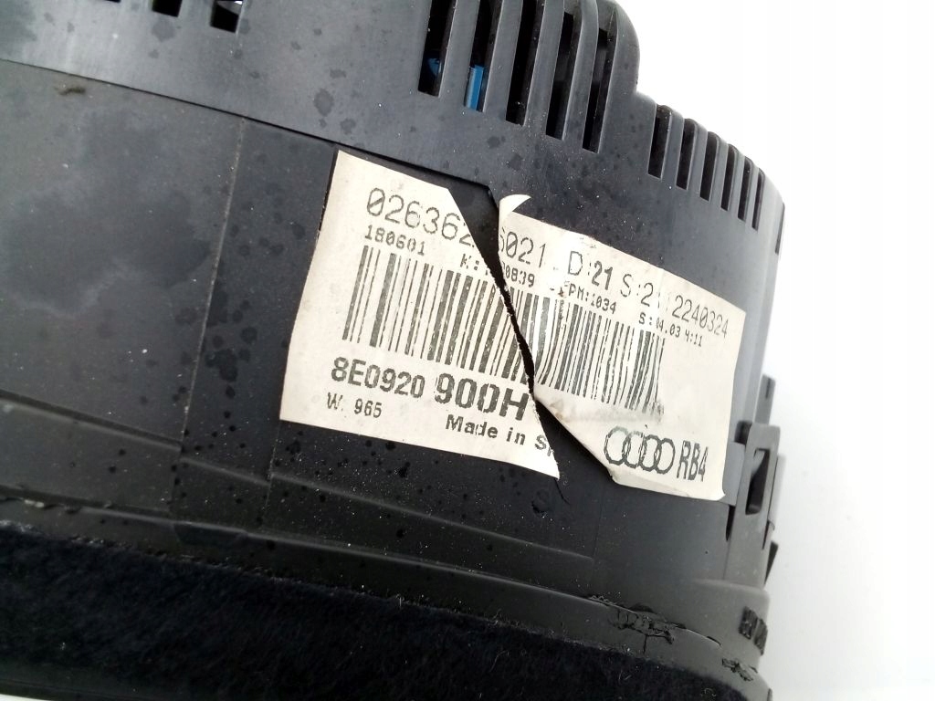 Audi A4 B6 budíky budiky 8E0920900H