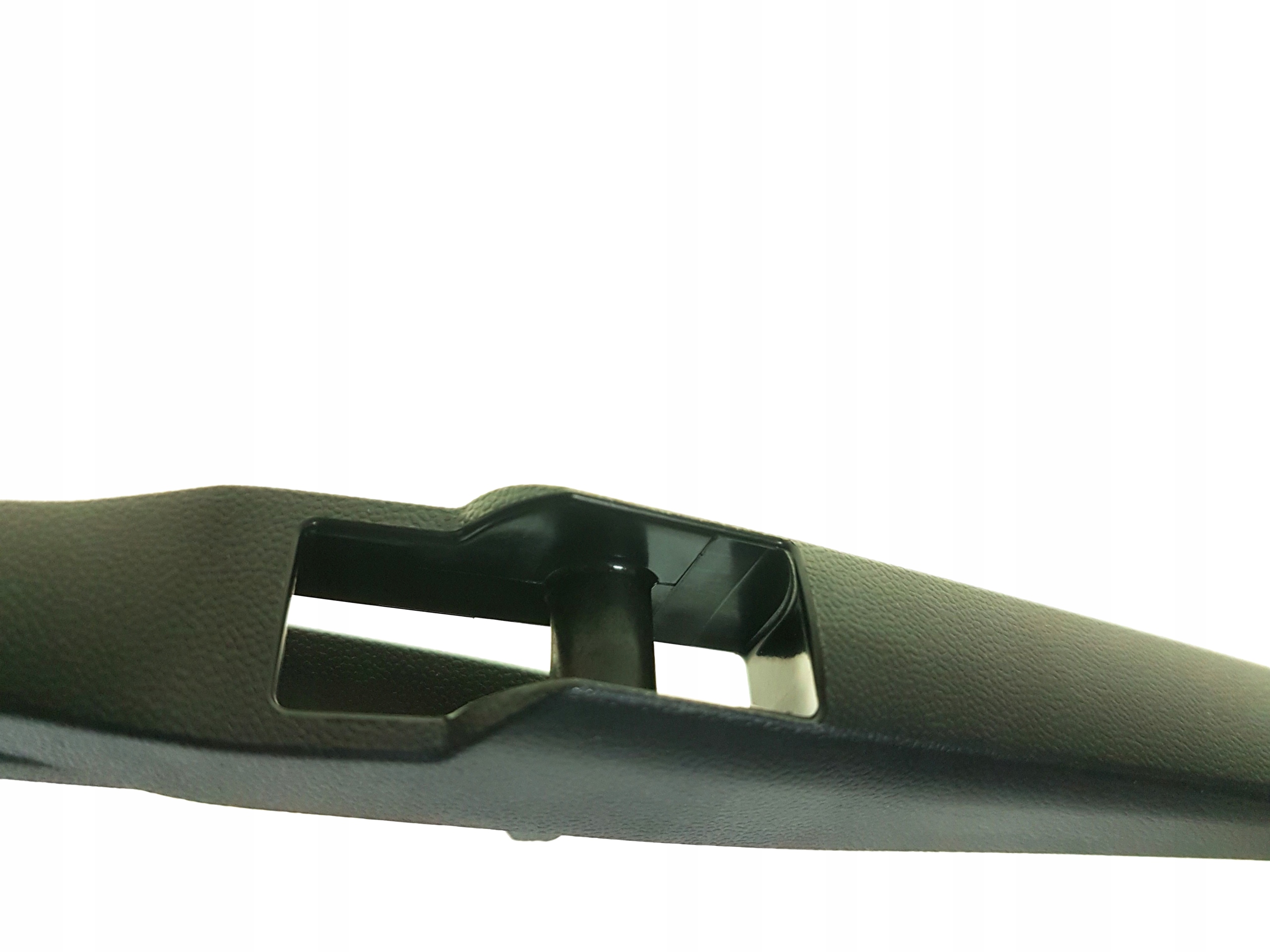 AURIS I 07 12 PIORO WYCIERACZKA SZYBA TYL KLAPA Installation side Rear