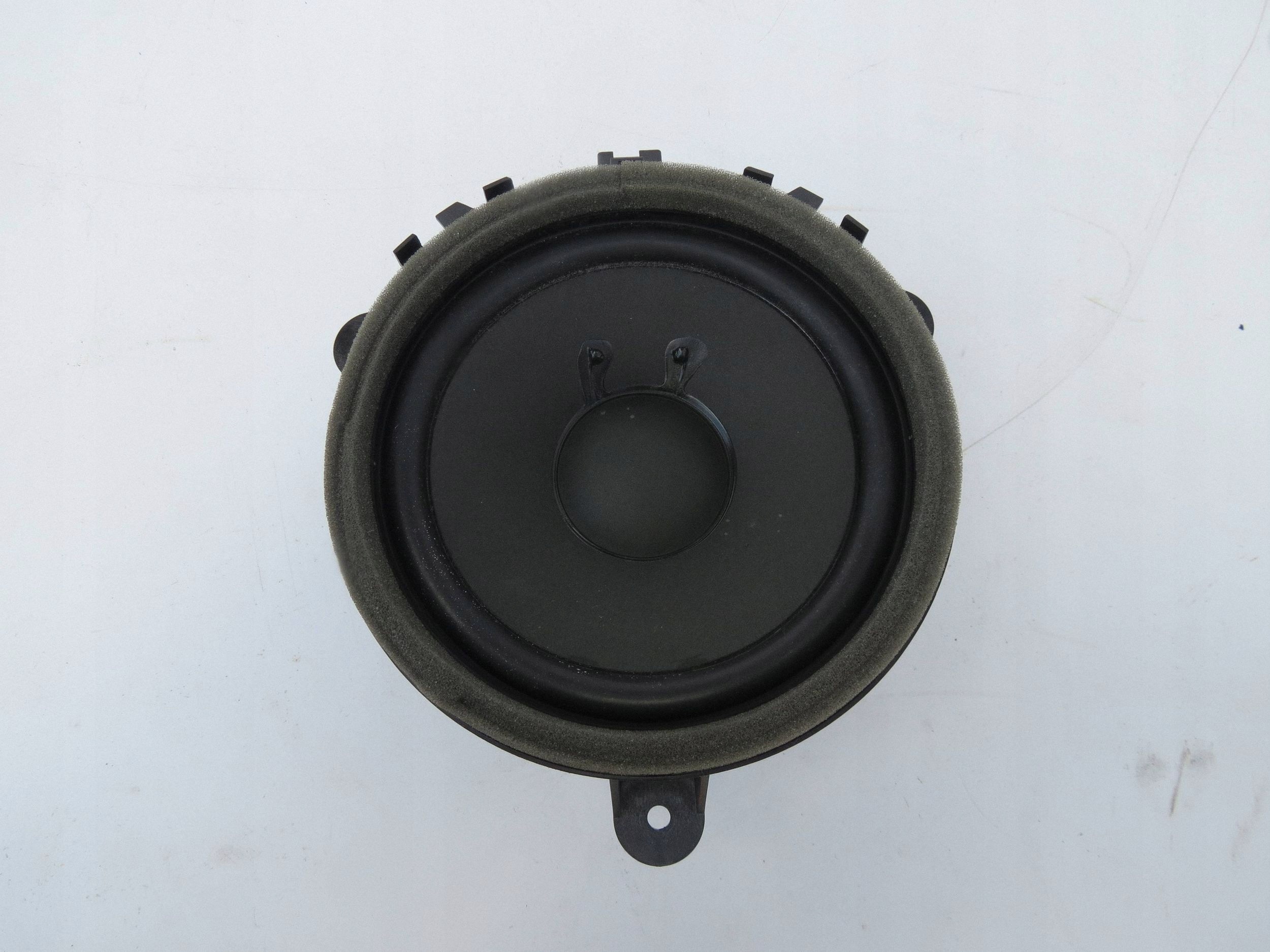 speaker door right rear part VOLVO XC60 30657445