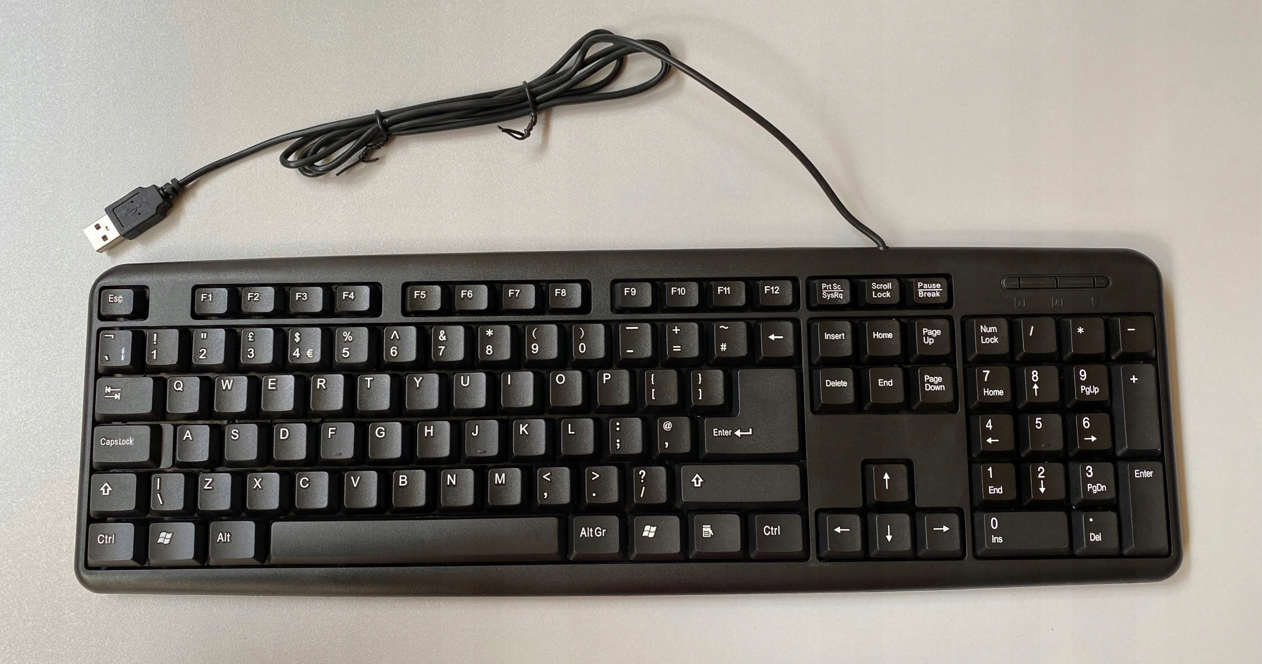 

Markowa Klawiatura KB-2106 Qwerty Czarna Nowa