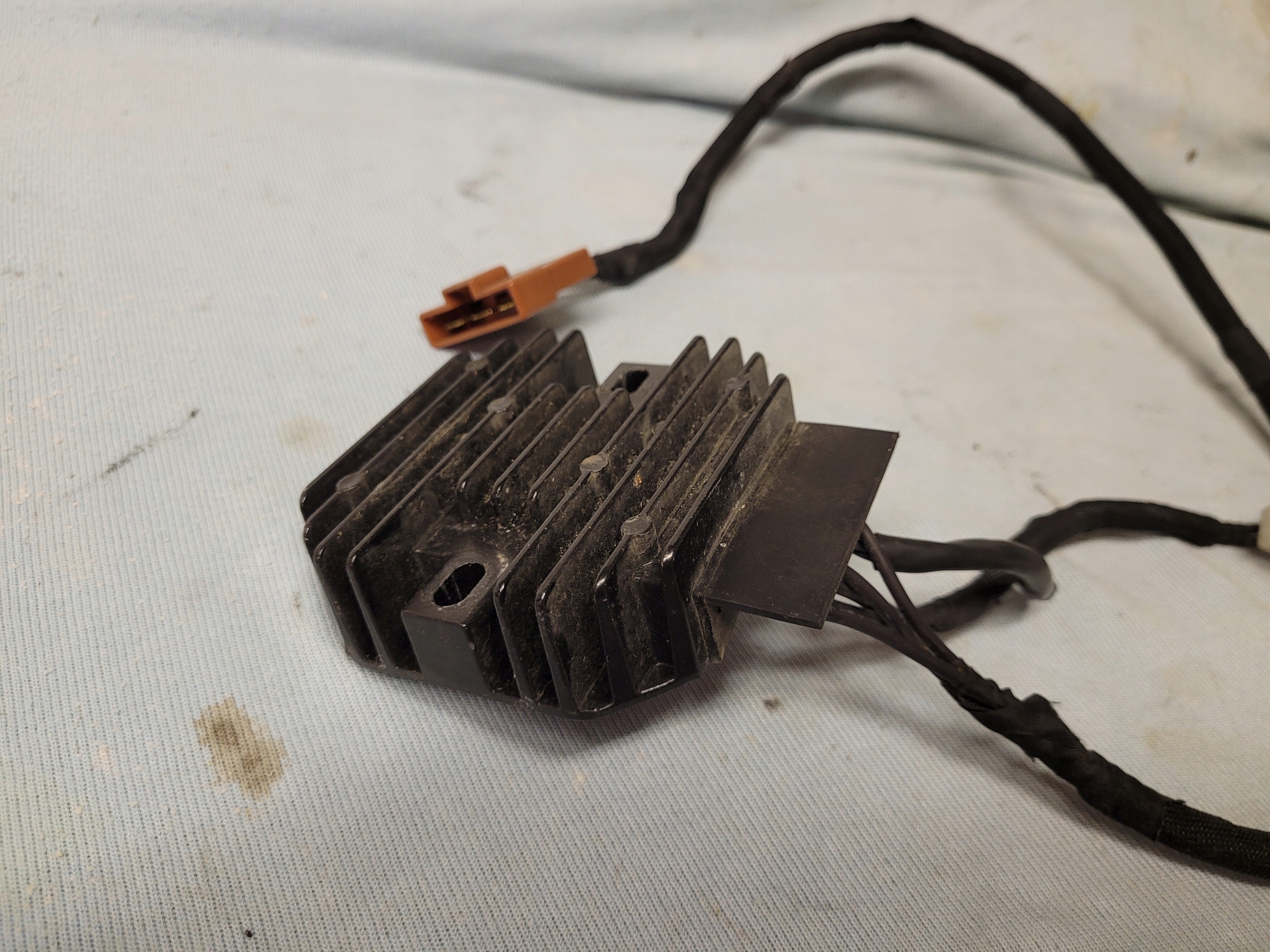 KTM DUKE 390 2021r regulator napięcia Producent KTM OE