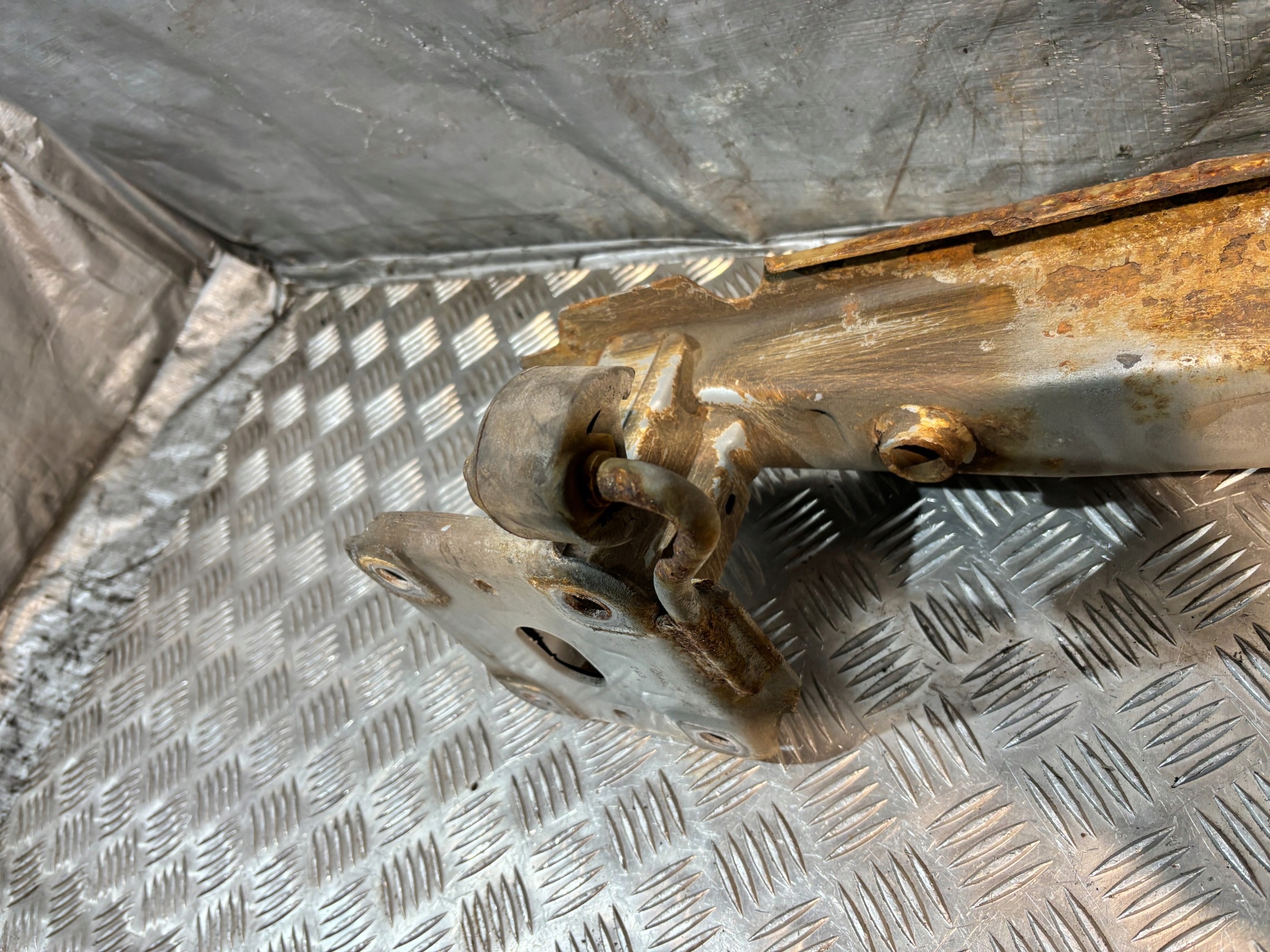 bumper support rear part Mazda 6 GJ Kombi GHP9262