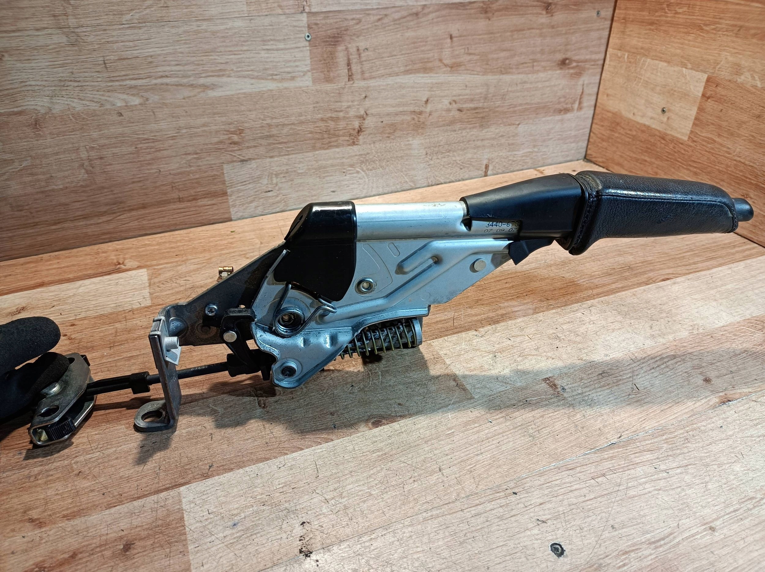 páčka elektrická brzda BMW E81 E87 E90 E91 6764924
