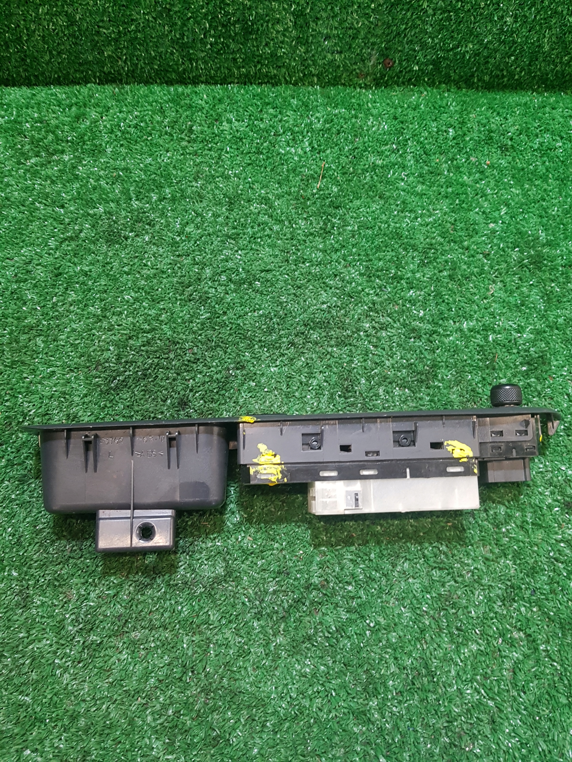 control panel of the window driver´s SUZUKI SWIFT 3 MK6 83762-63J0
