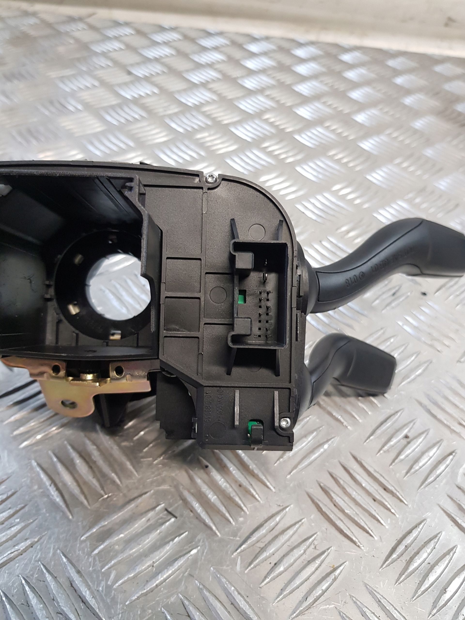 steering wheel levers and controls 4F0953549A + ring 4E0953541A AUDI A6 C6 05R- EU