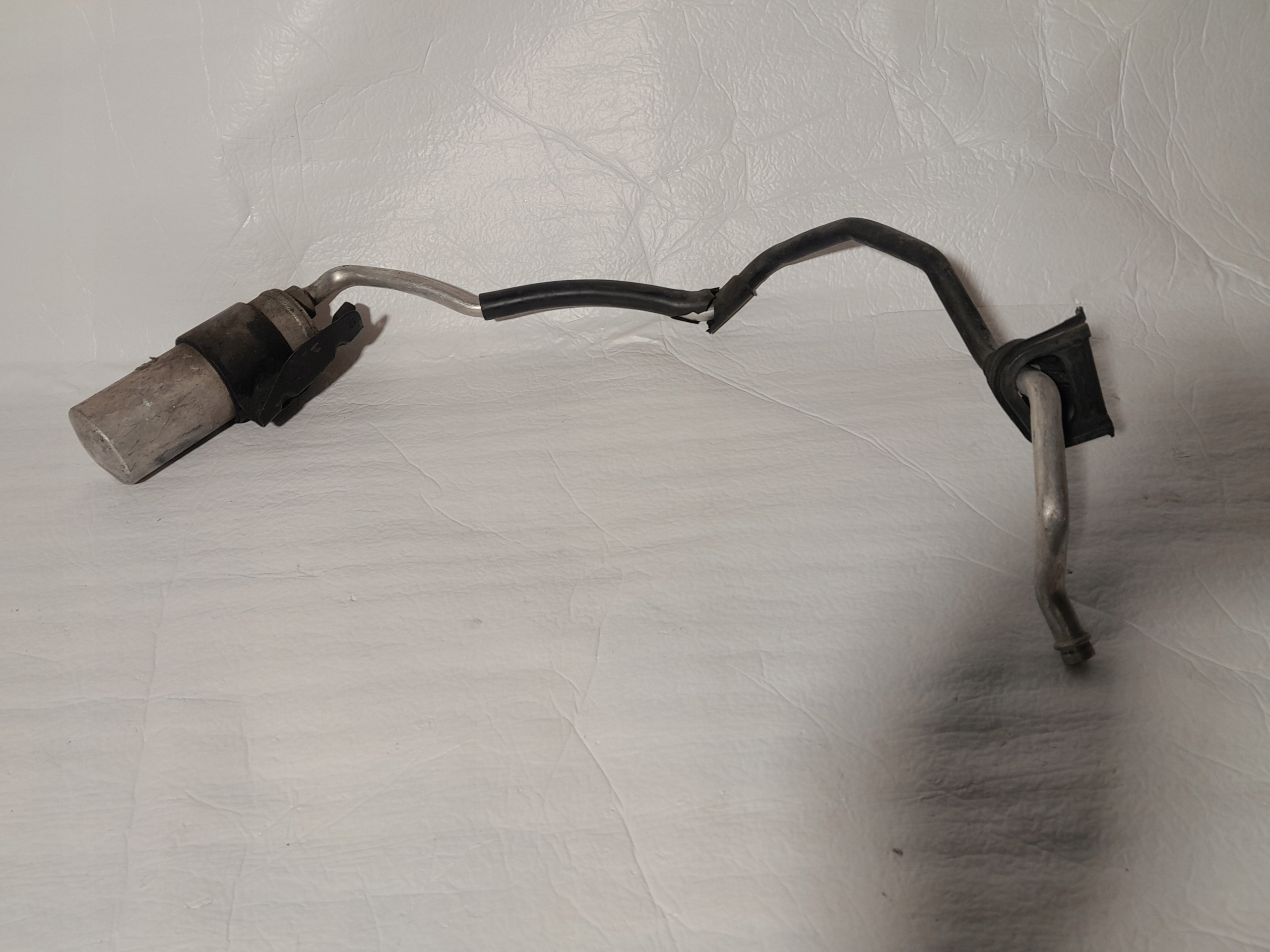 AUDI A4 B5 prijenos cijevčica klimatizacije 8D0260753A