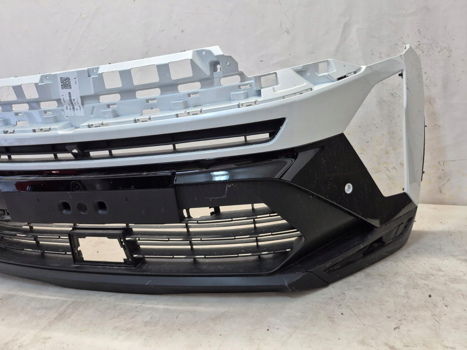 RENAULT CAPTUR II 2 LIFT 24- nárazník předek přední PDC