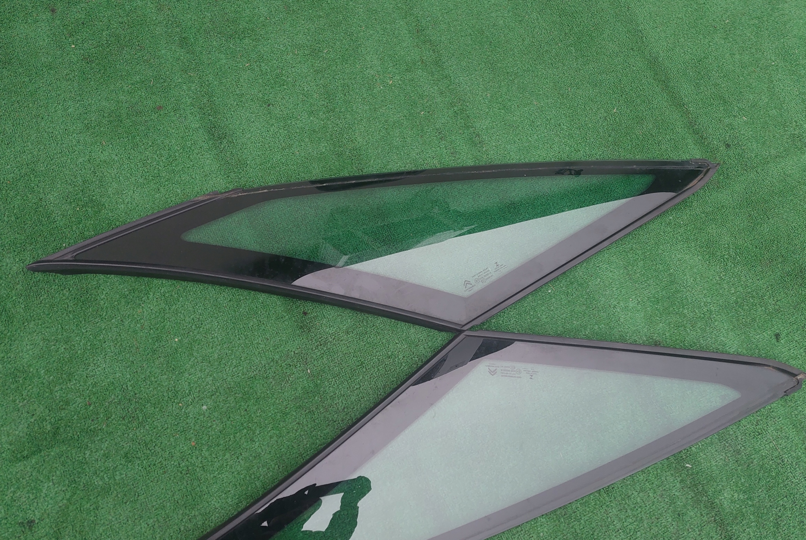 CITROEN C4 PICASSO II SZYBA LEWA PRAWA TRÓJKĄT PRZÓD 15r Typ samochodu Samochody osobowe