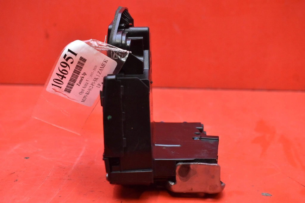 lock door left front front EU 3035077F OPEL ASTRA 5 V K 5D HB 15-20