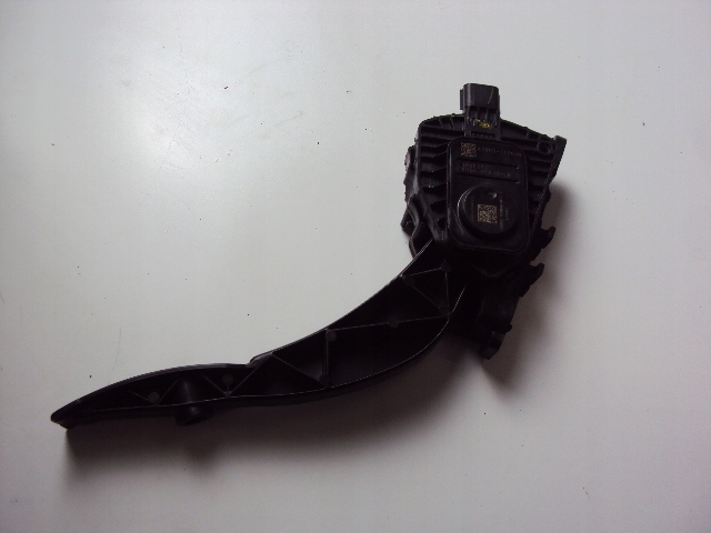 педаль газа Ford OE E1GC-9F836-LB